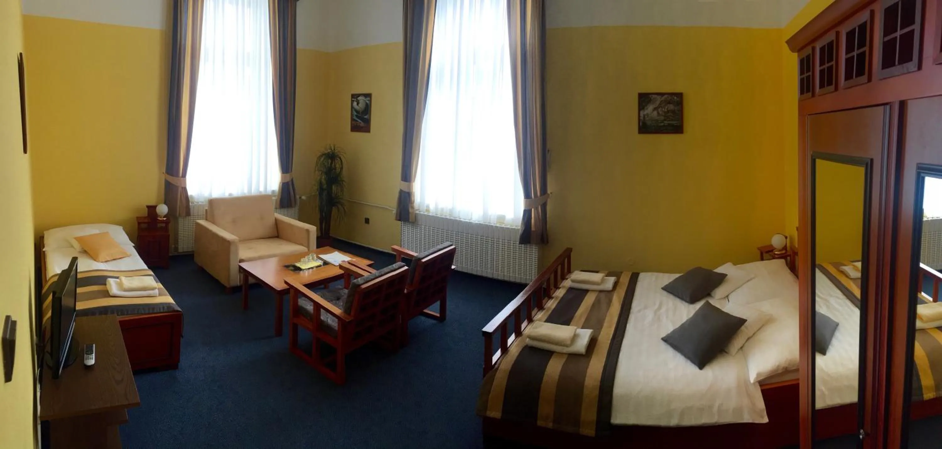 Photo of the whole room in Hotel Nobys