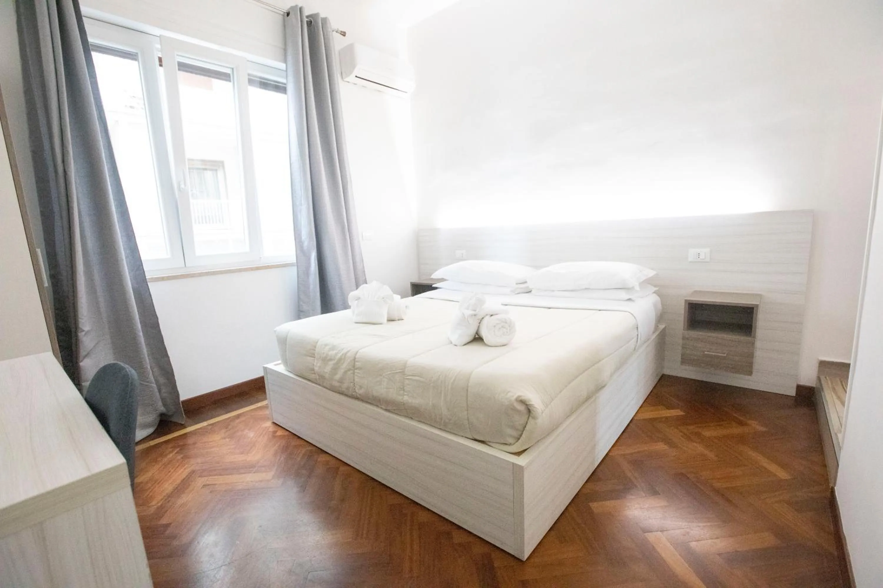 Bed in Hall inn B&B in Naples