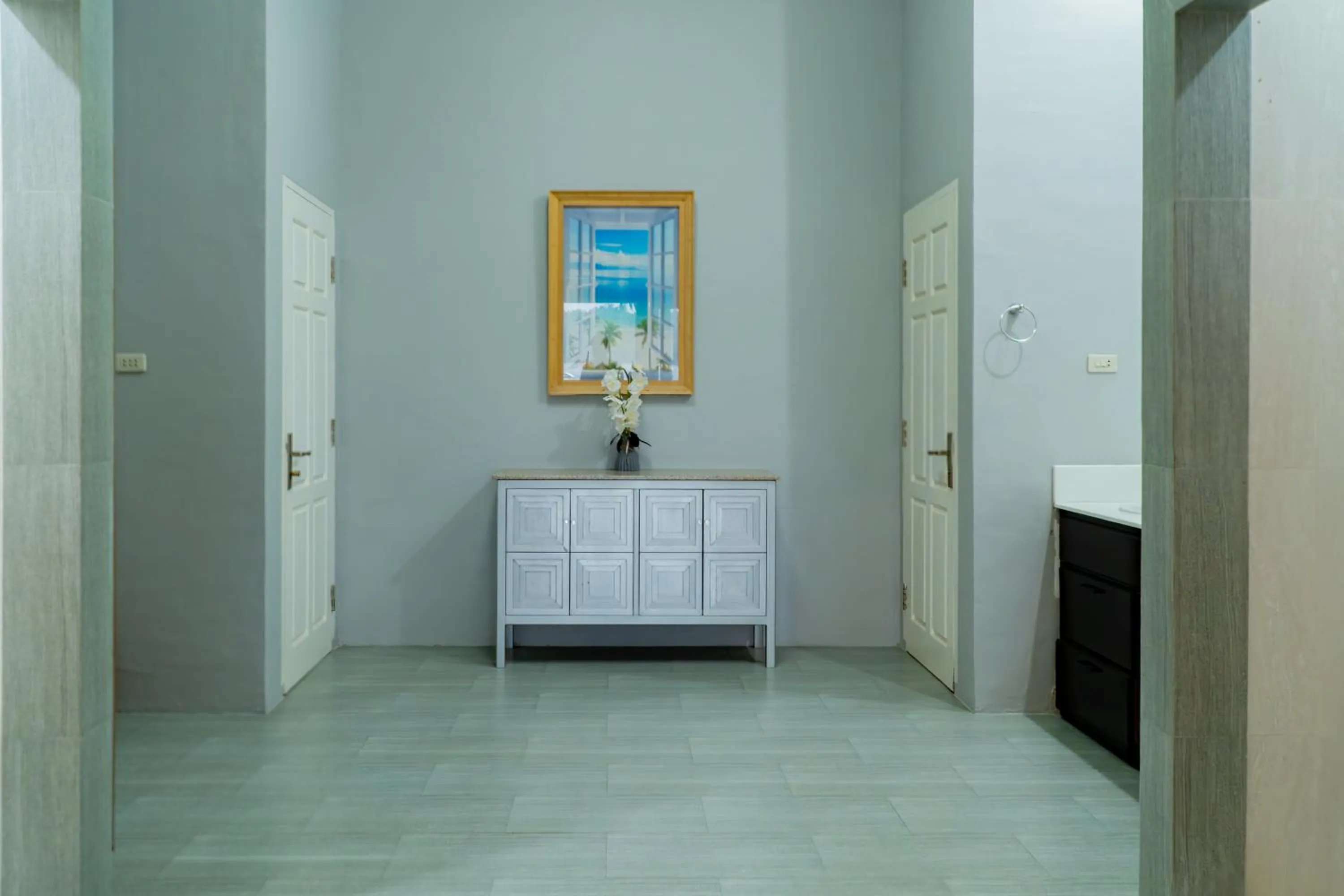 wardrobe in The Hawk's Nest Resort