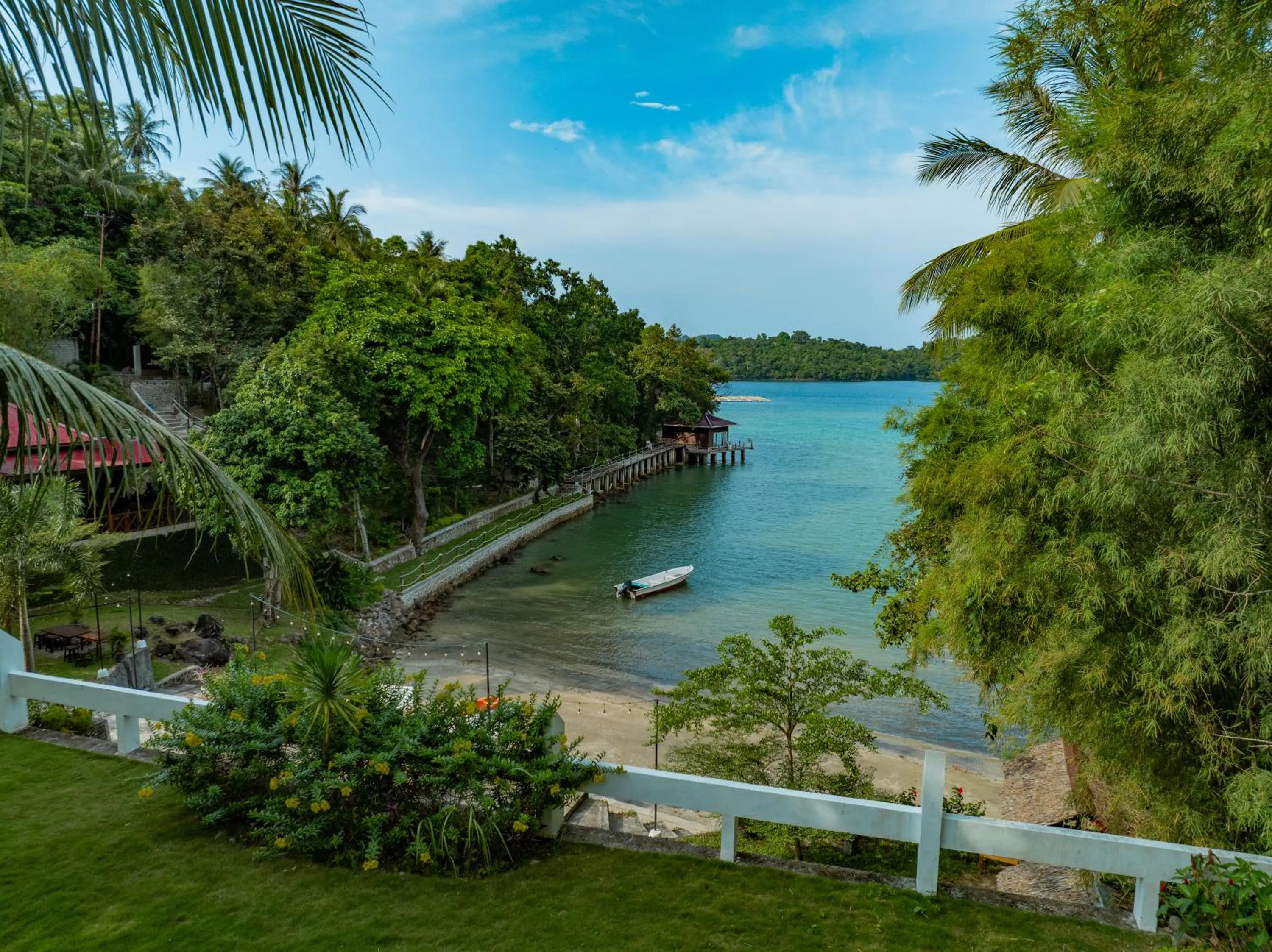 Garden view in The Hawk's Nest Resort