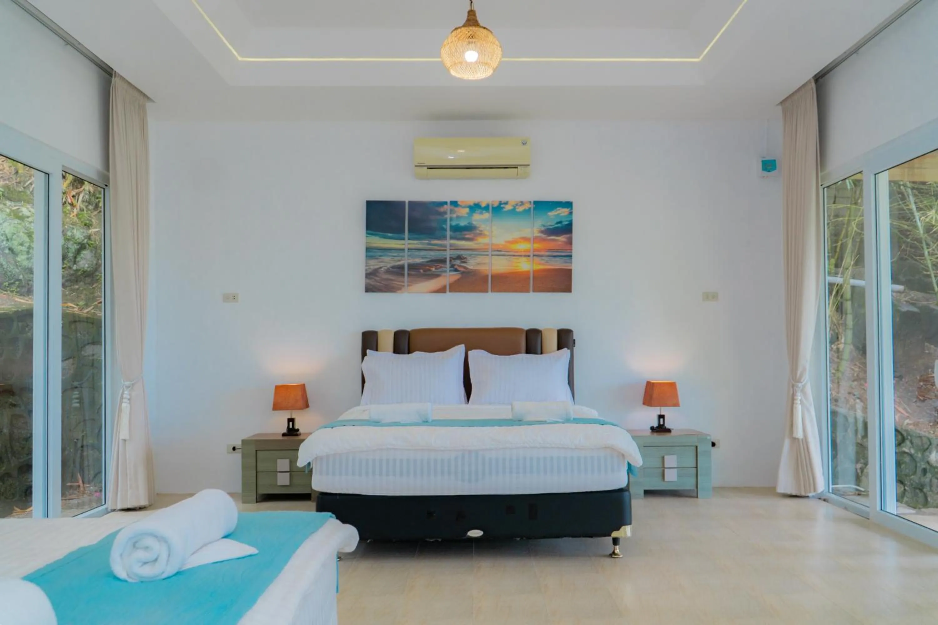 Bedroom, Bed in The Hawk's Nest Resort