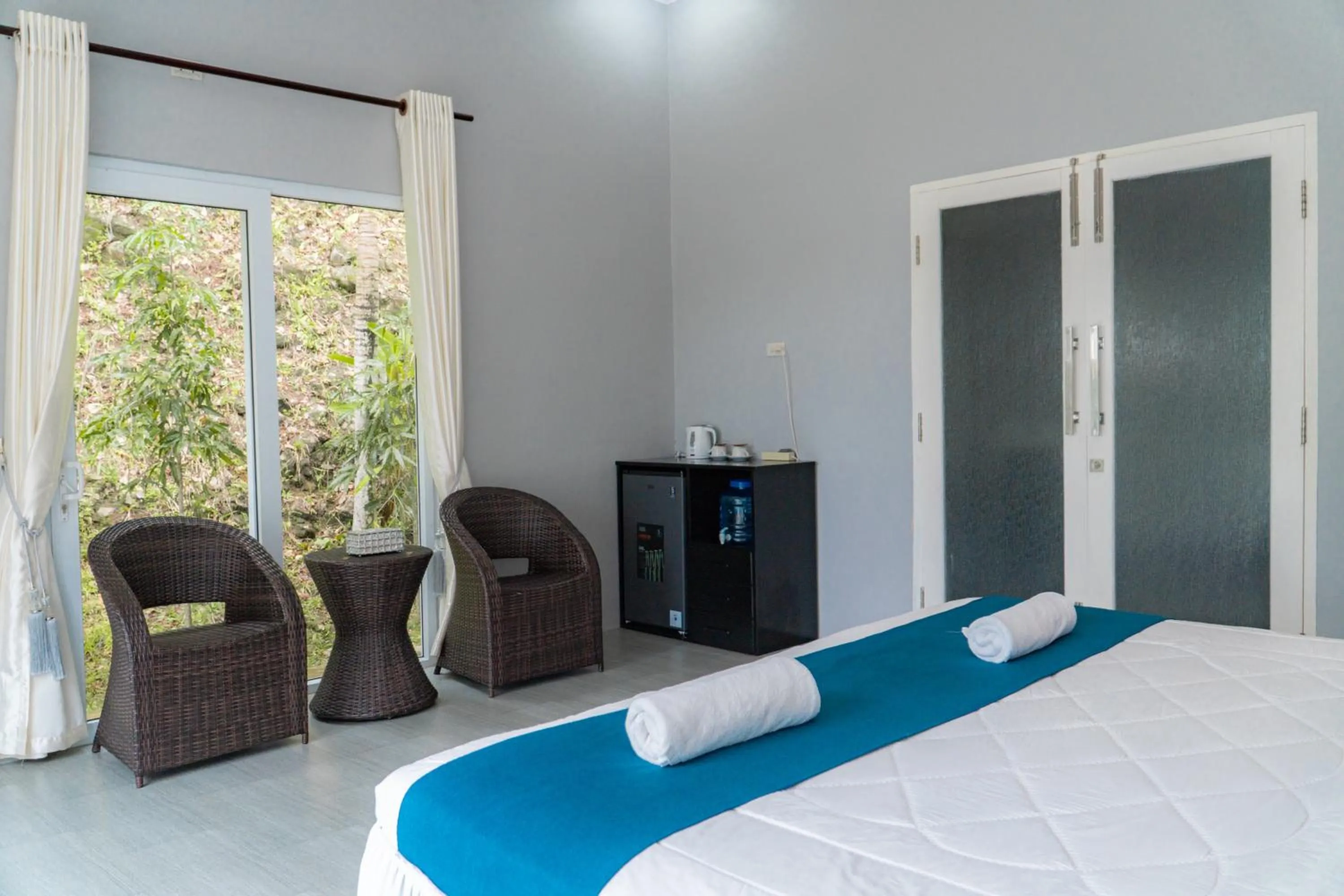 Bedroom, Bed in The Hawk's Nest Resort