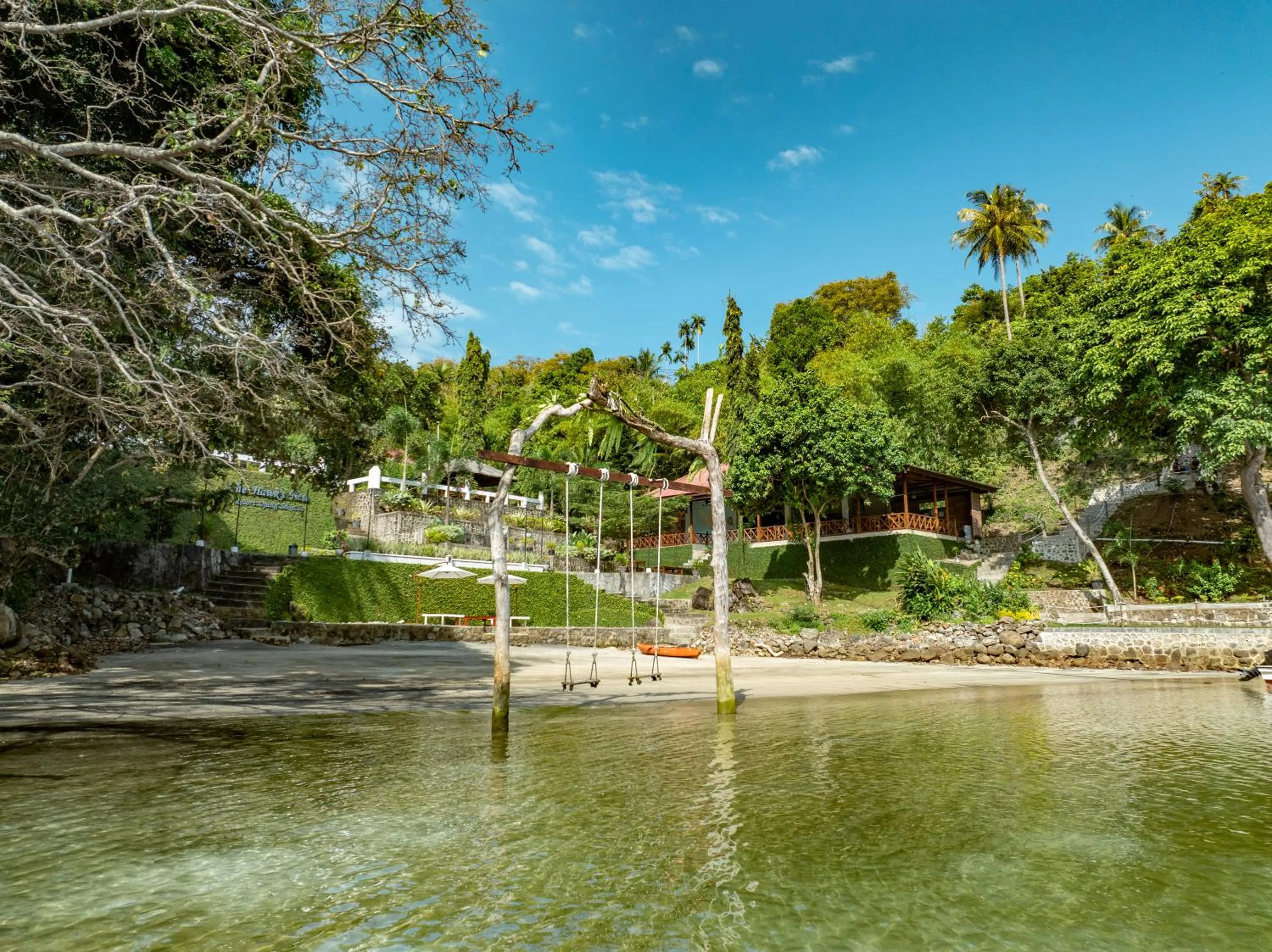 Day in The Hawk's Nest Resort