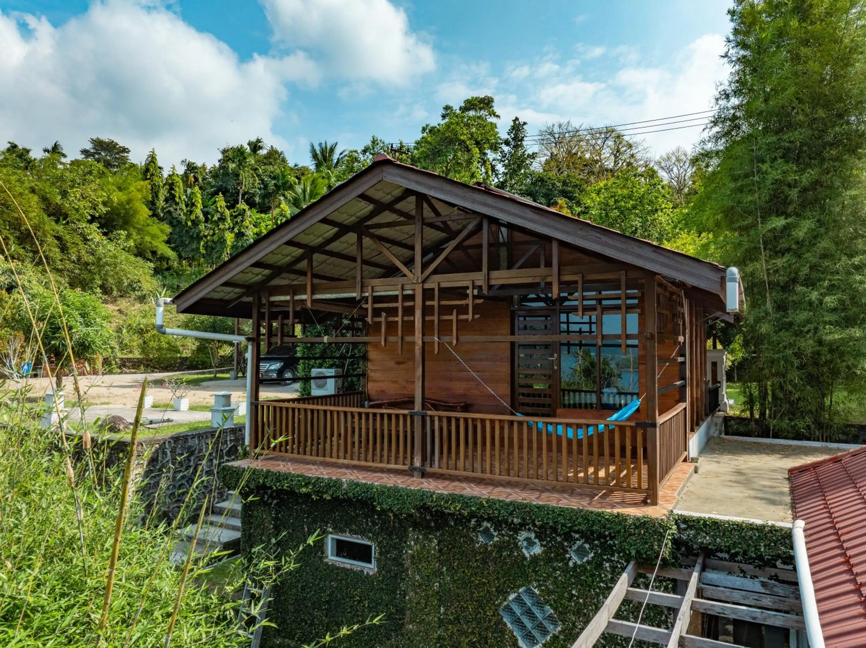 Property building in The Hawk's Nest Resort