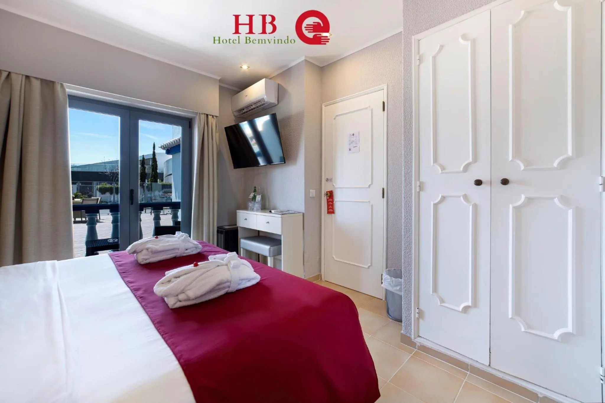 TV and multimedia, Bed in Urban Hotel Santa Eulalia