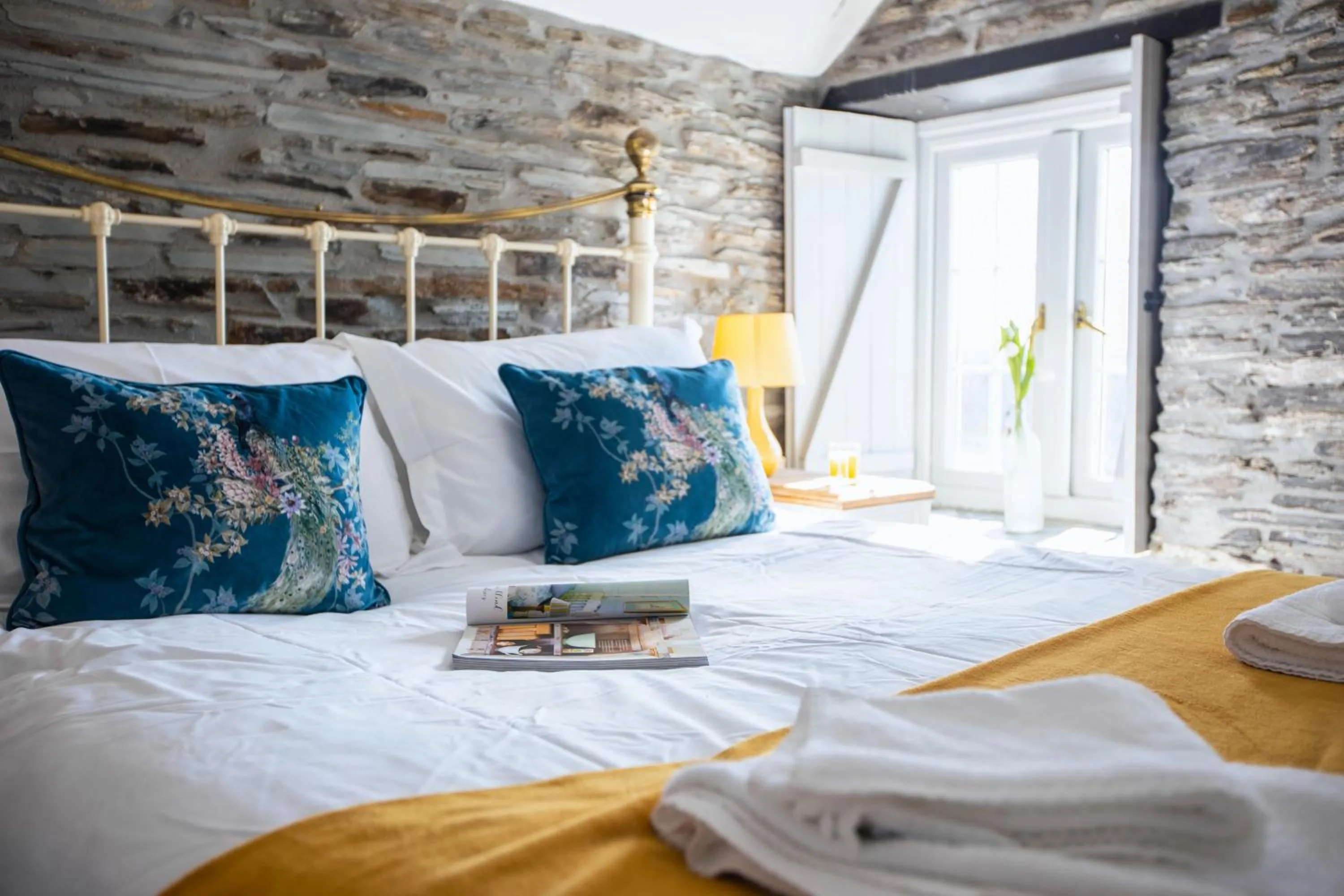 Bed in The Olde Malthouse Inn