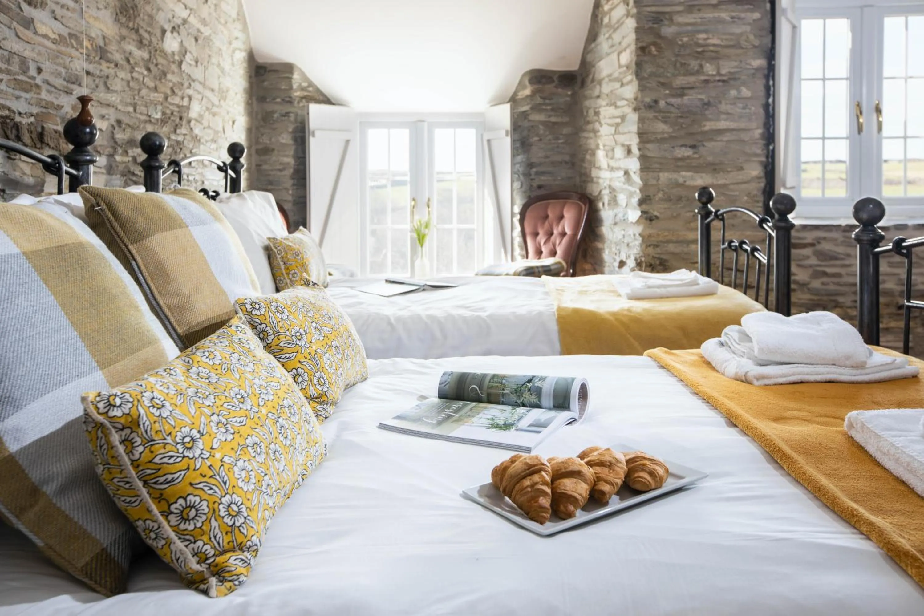 Bedroom, Bed in The Olde Malthouse Inn