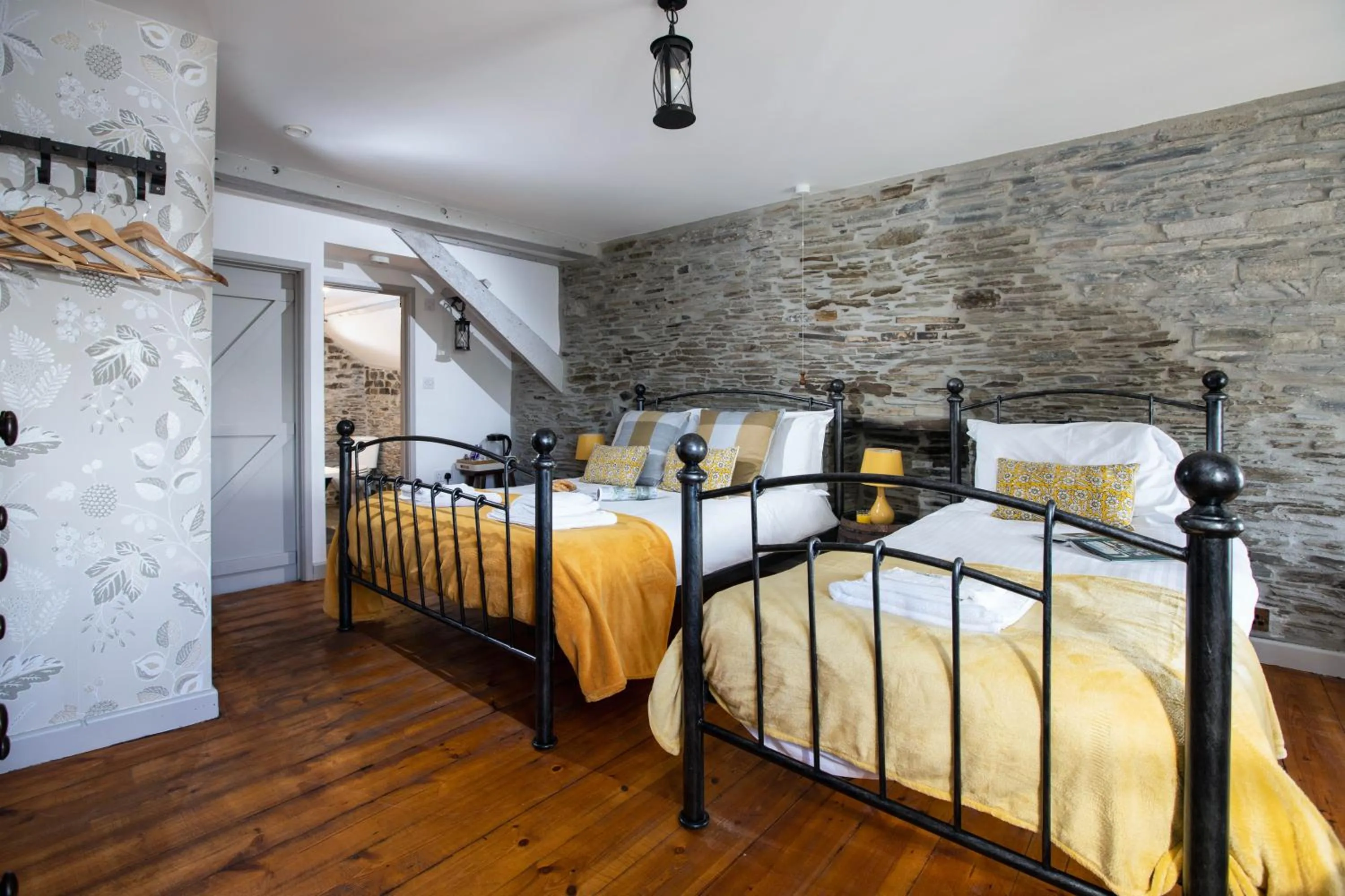 Bed in The Olde Malthouse Inn