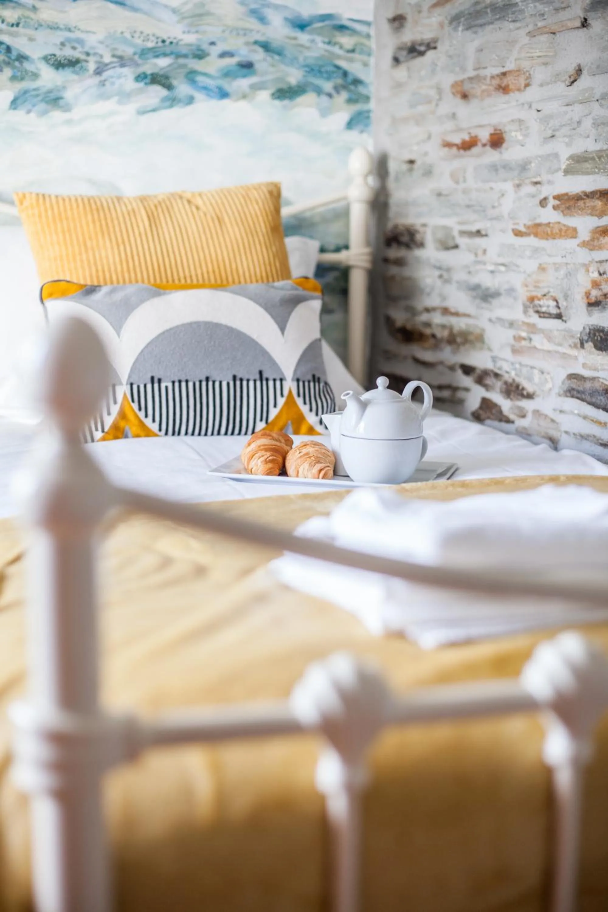 Bed in The Olde Malthouse Inn