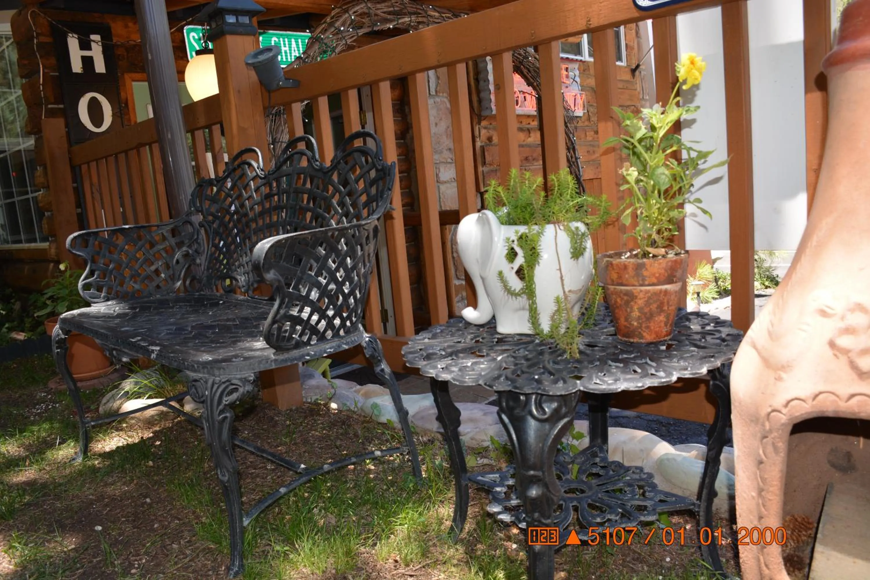 Garden in Sitzmark Chalet Inn