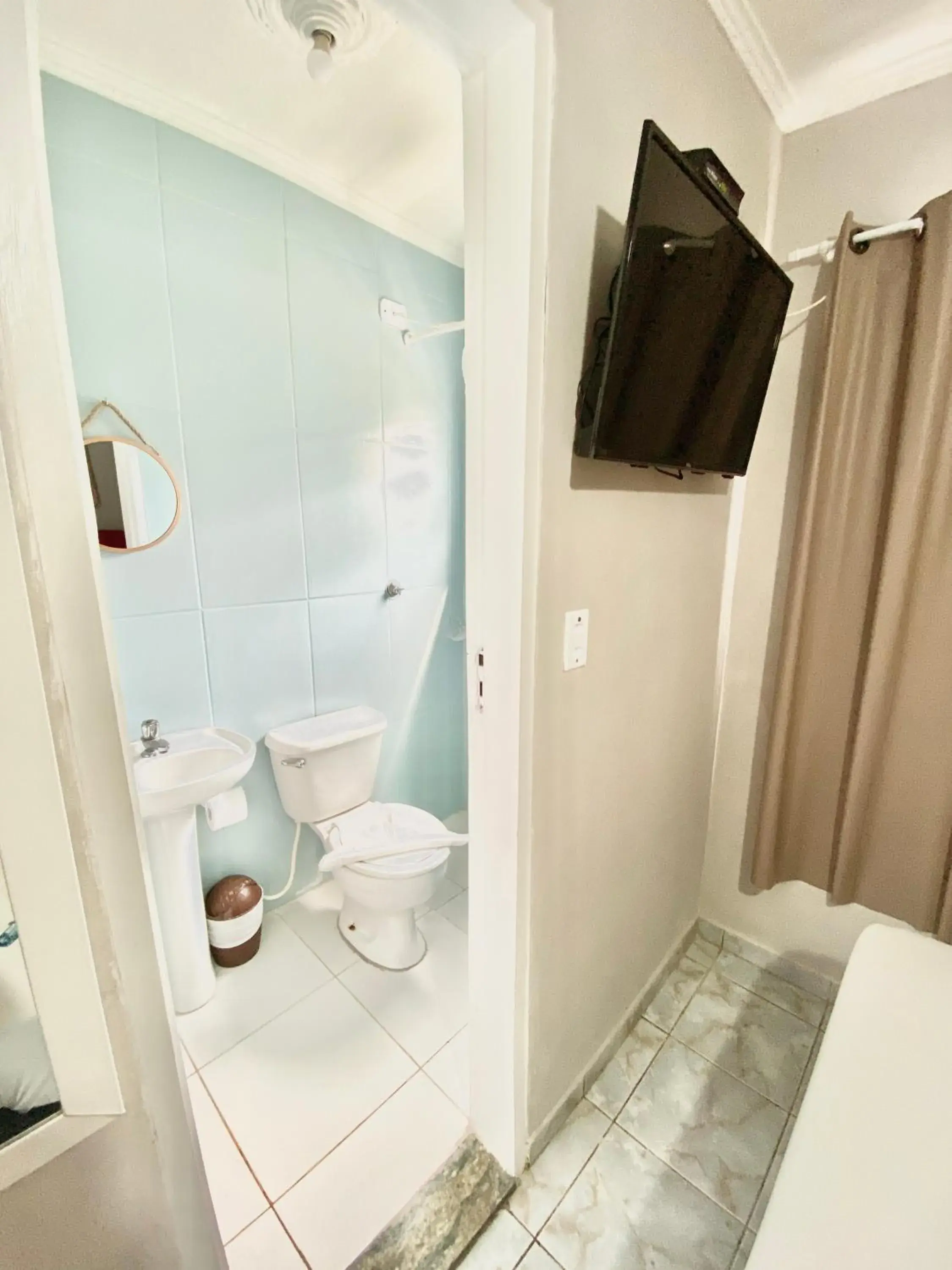 Budget Double Room - single occupancy in Pousada Dolce Vita Budget Double Room - single occupancy in Pousada Dolce Vita