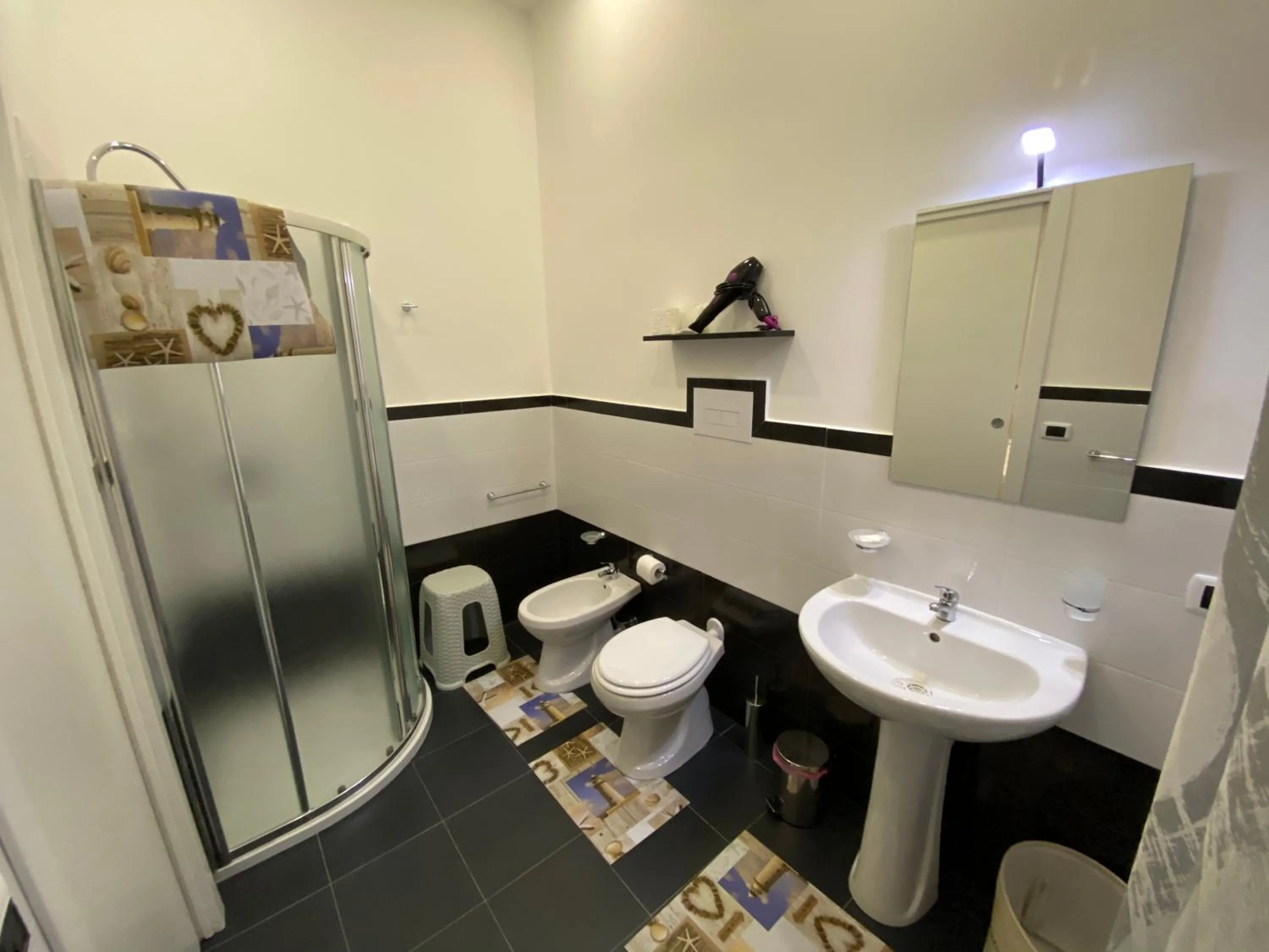 Shower in Castello di Sabbia