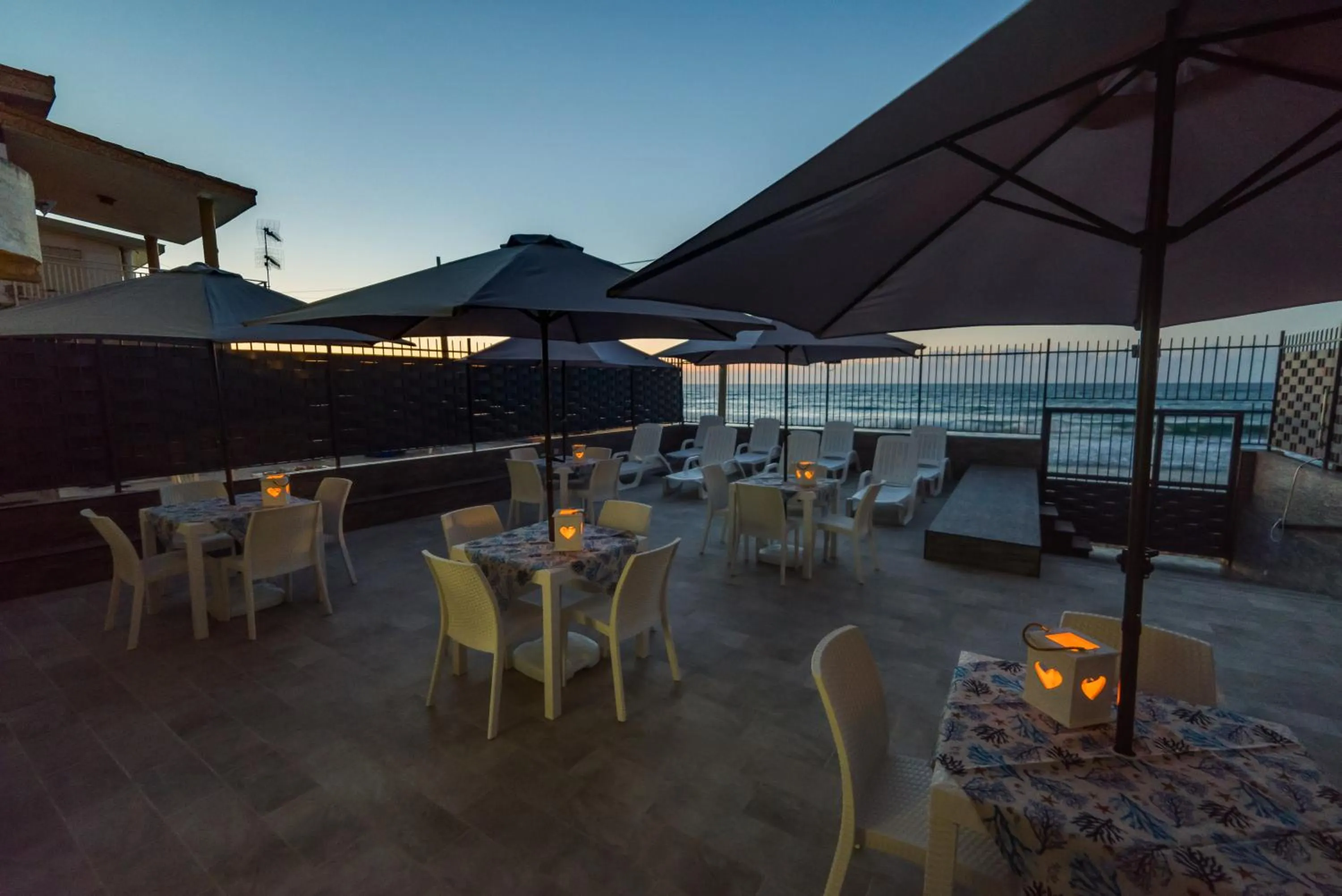 Restaurant/places to eat in Castello di Sabbia