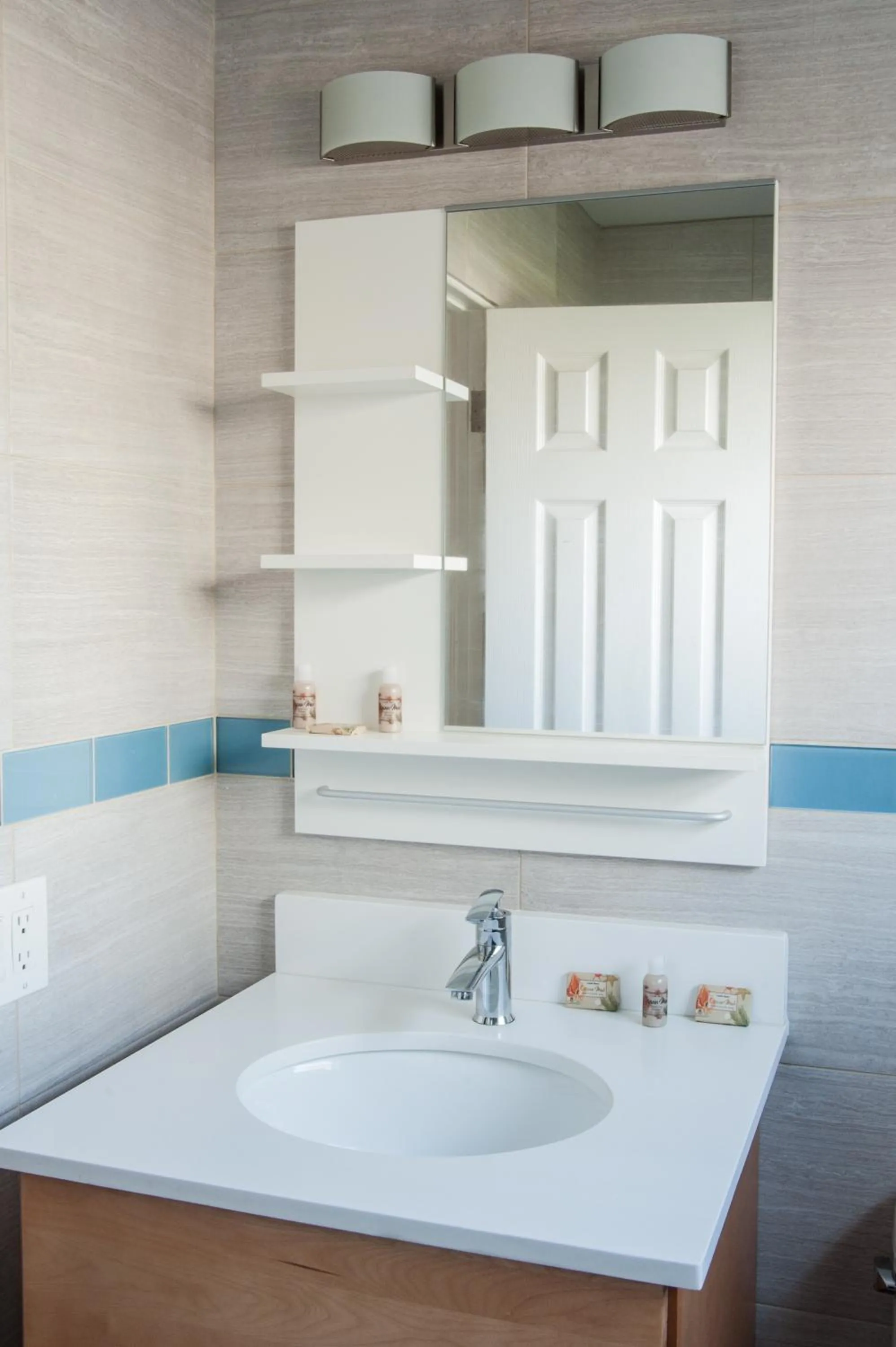 Bathroom in Sun Beach Inn