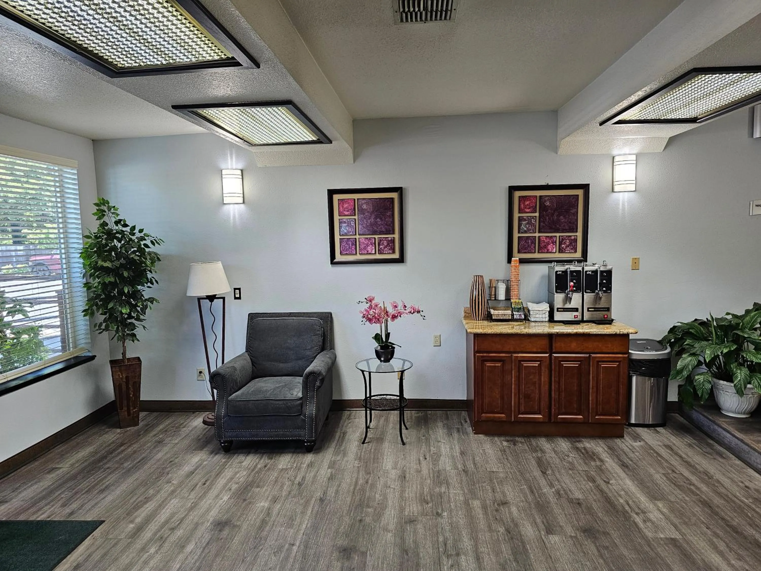 Lobby or reception in Quality Inn & Suites Vancouver North