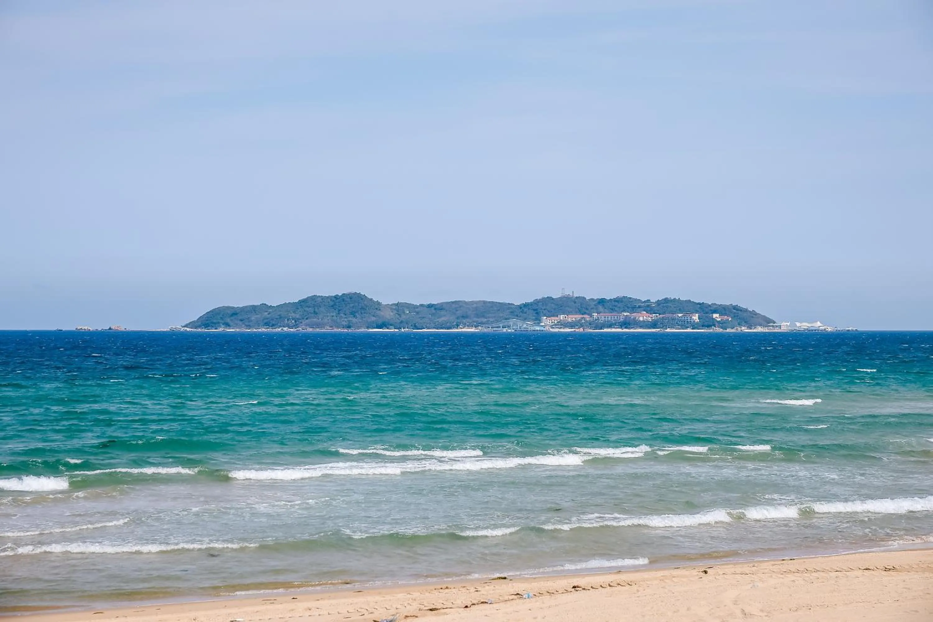 Beach in Sheraton Sanya Haitang Bay Resort