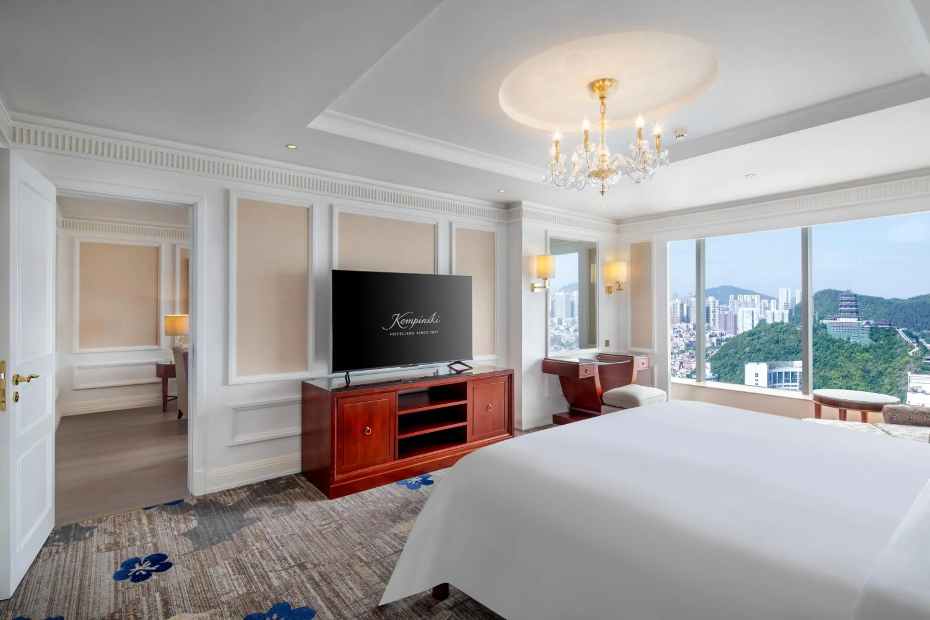 Bed in Kempinski Hotel Guiyang