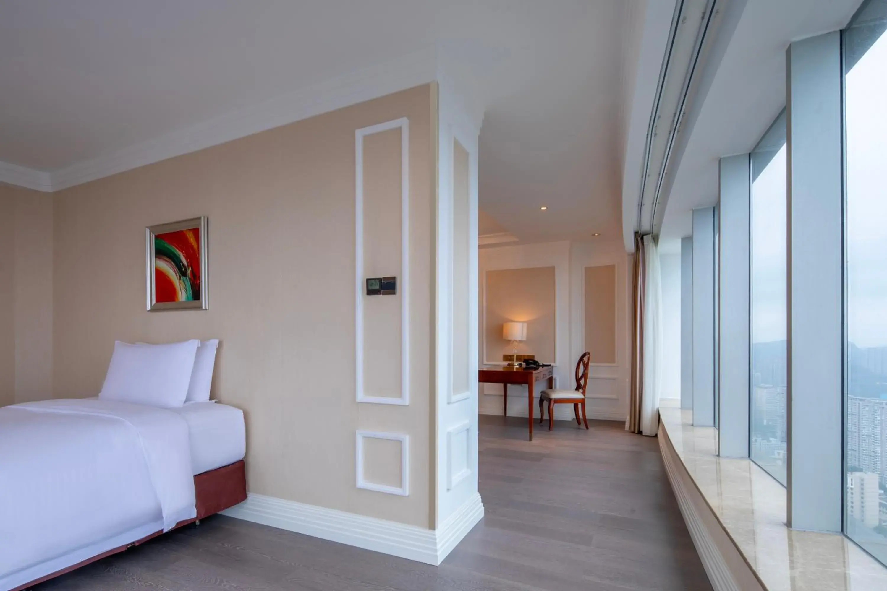 Suite with Panoramic View in Kempinski Hotel Guiyang Suite with Panoramic View in Kempinski Hotel Guiyang