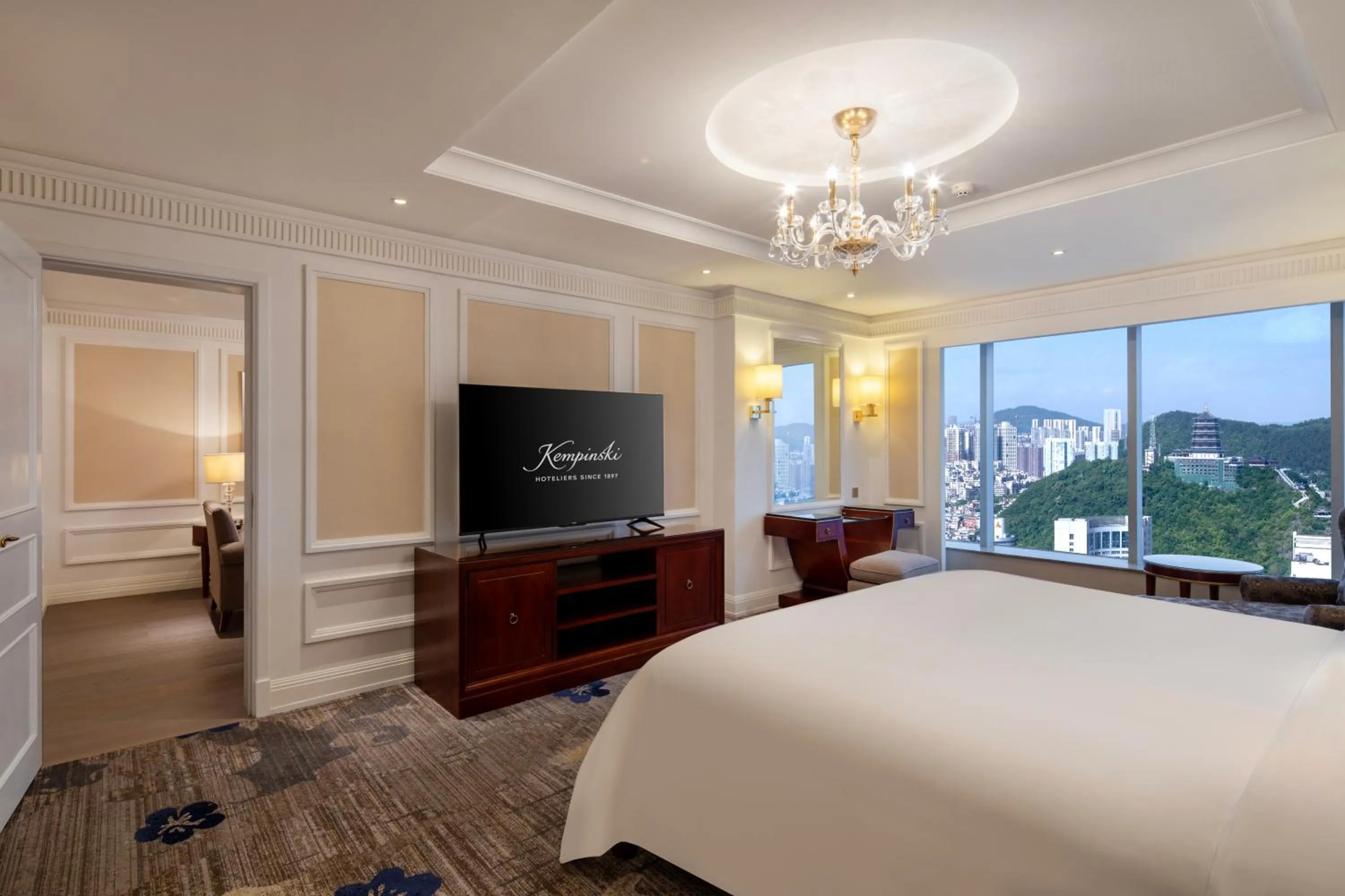 Bed in Kempinski Hotel Guiyang