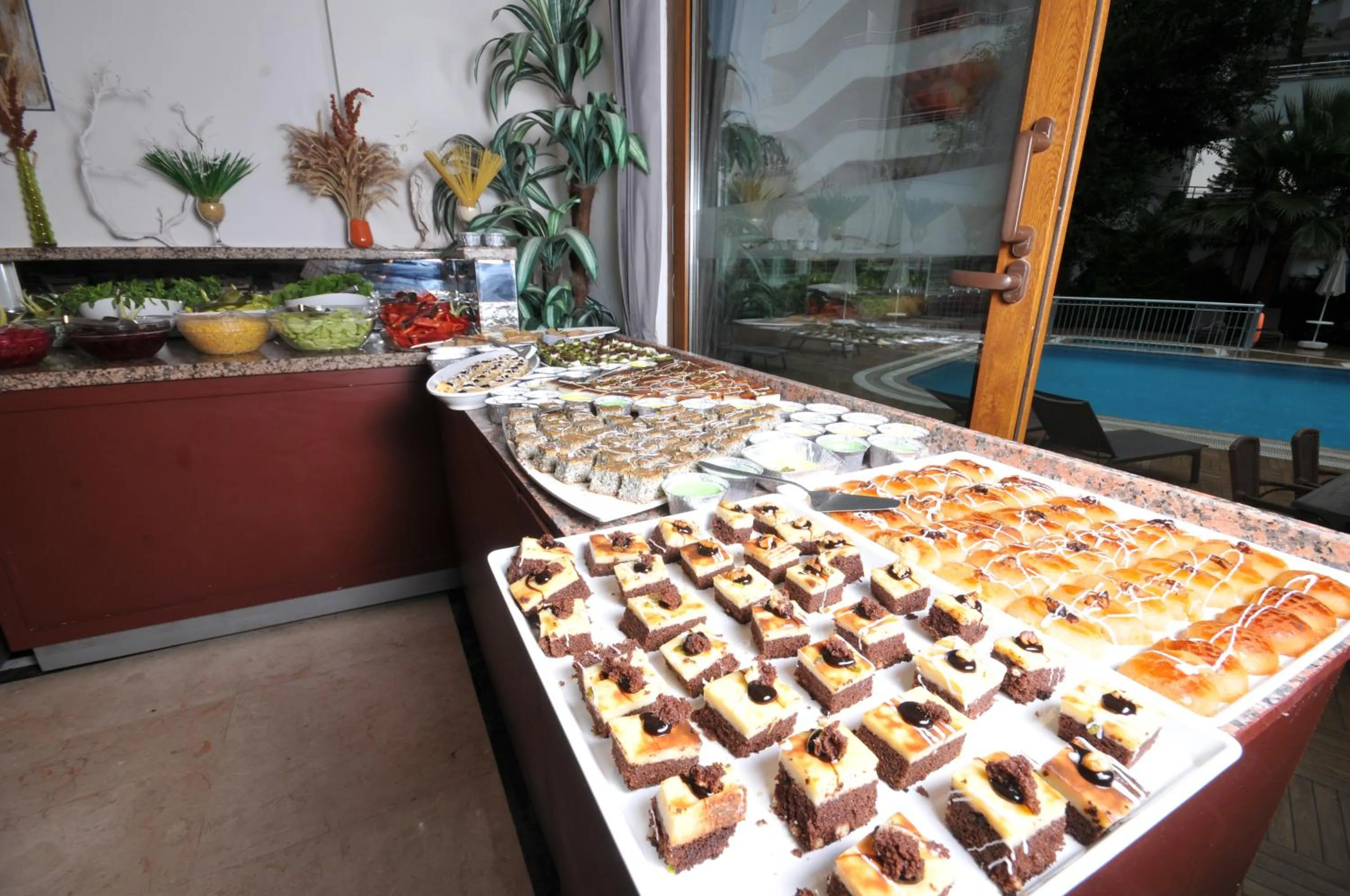 Dinner in My Dream Hotel