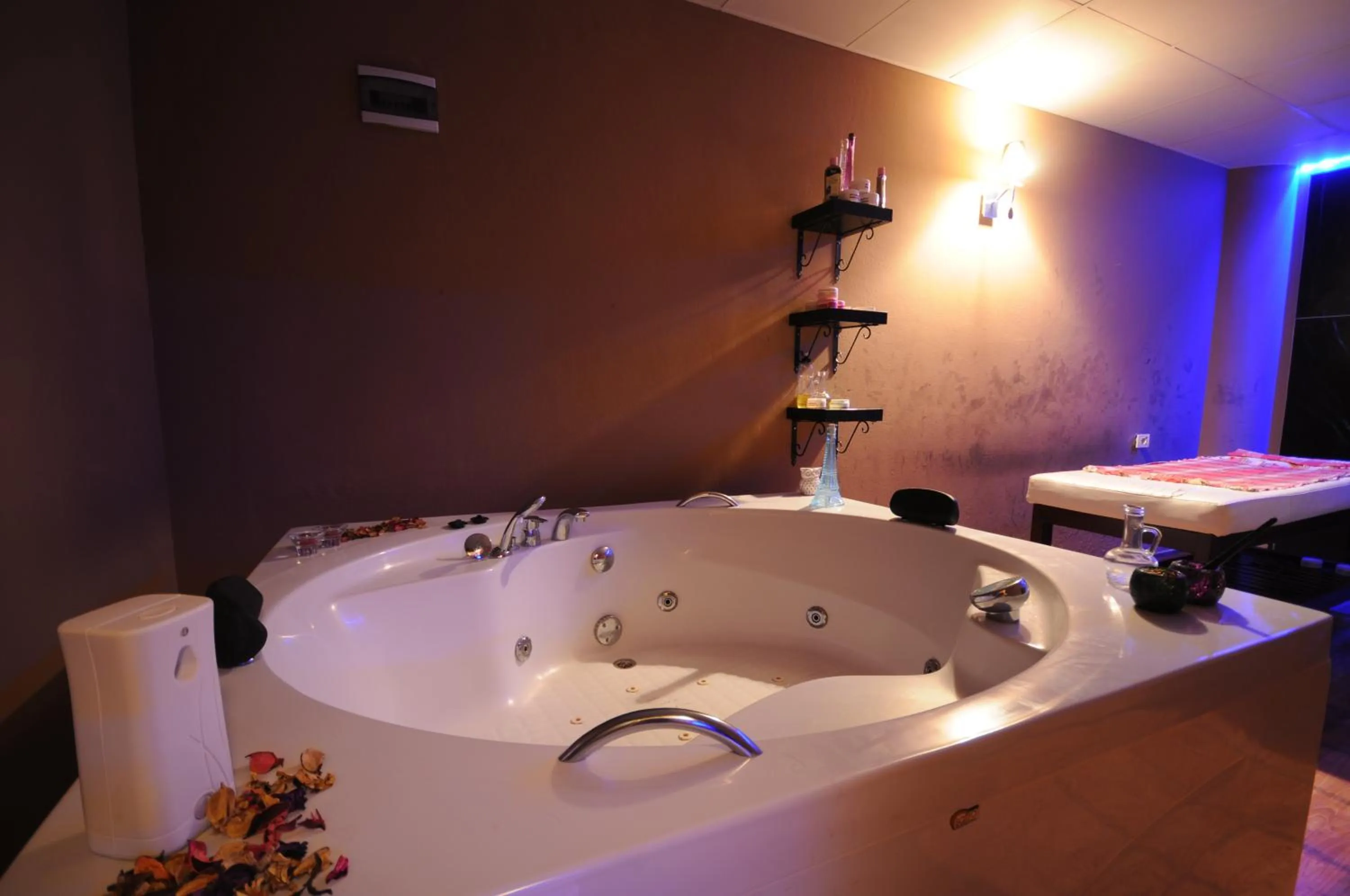 Hot Tub in My Dream Hotel