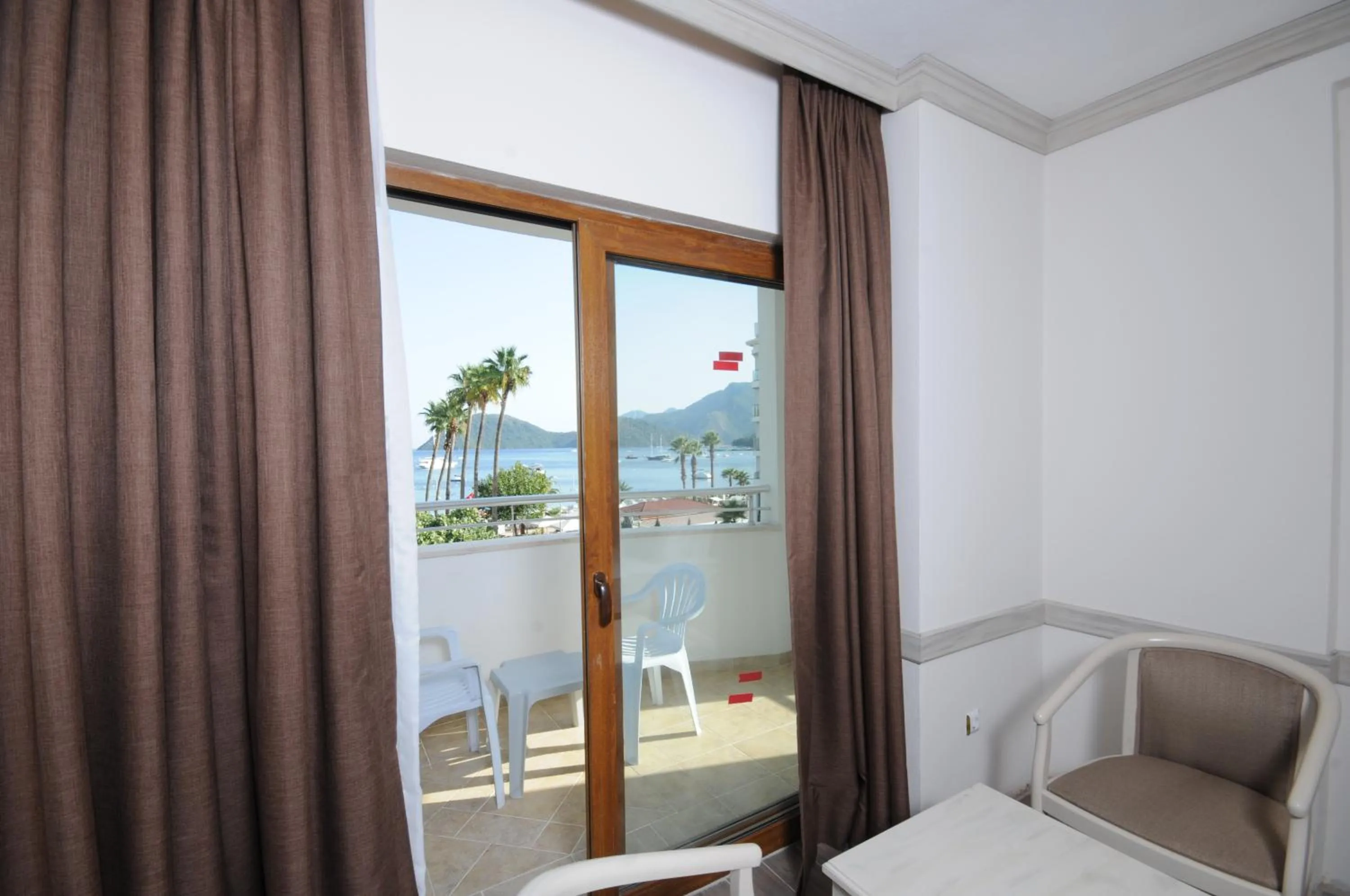 Day in My Dream Hotel