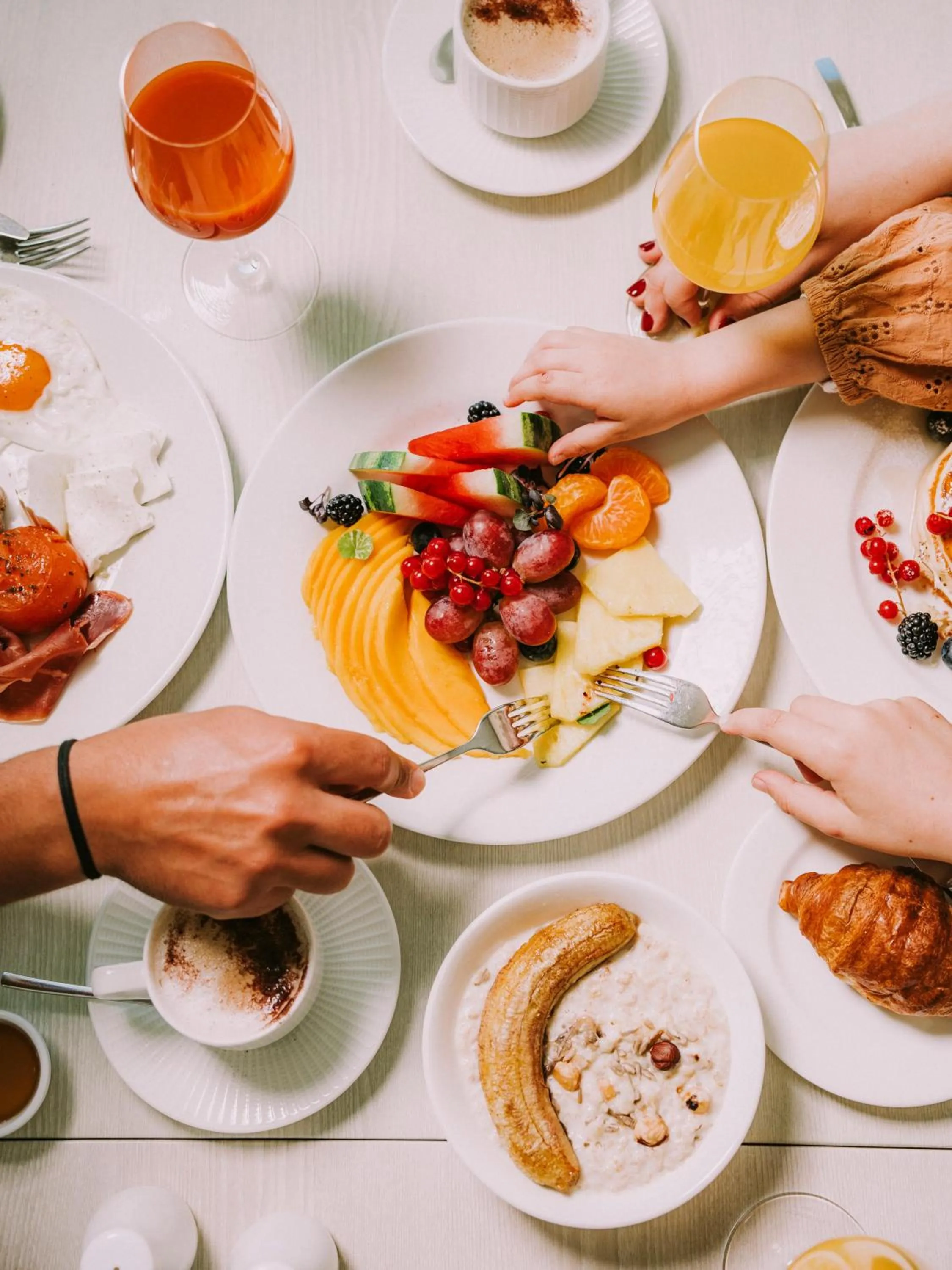 Restaurant/places to eat in The Views Oasis