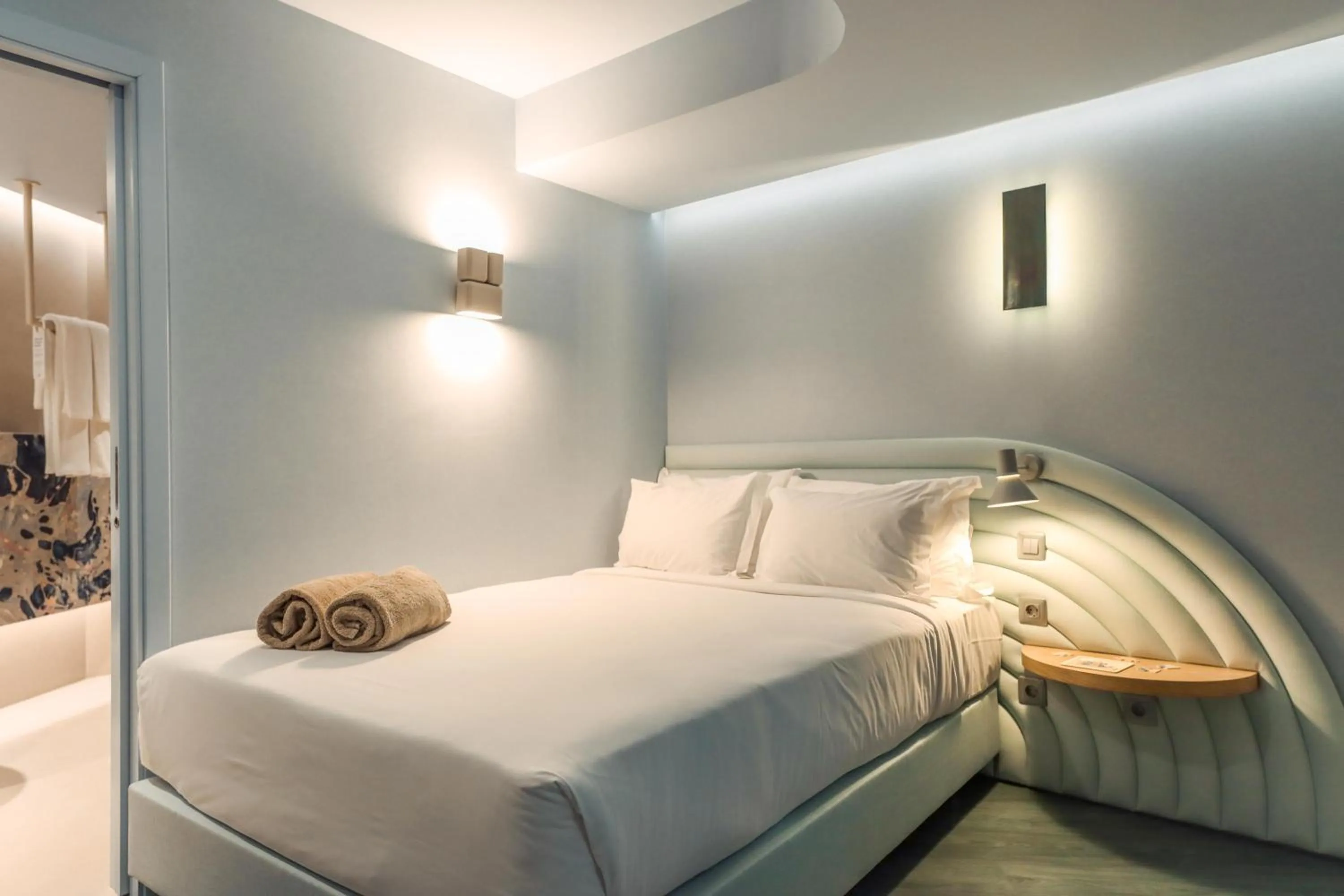 Photo of the whole room, Bed in The Views Oasis