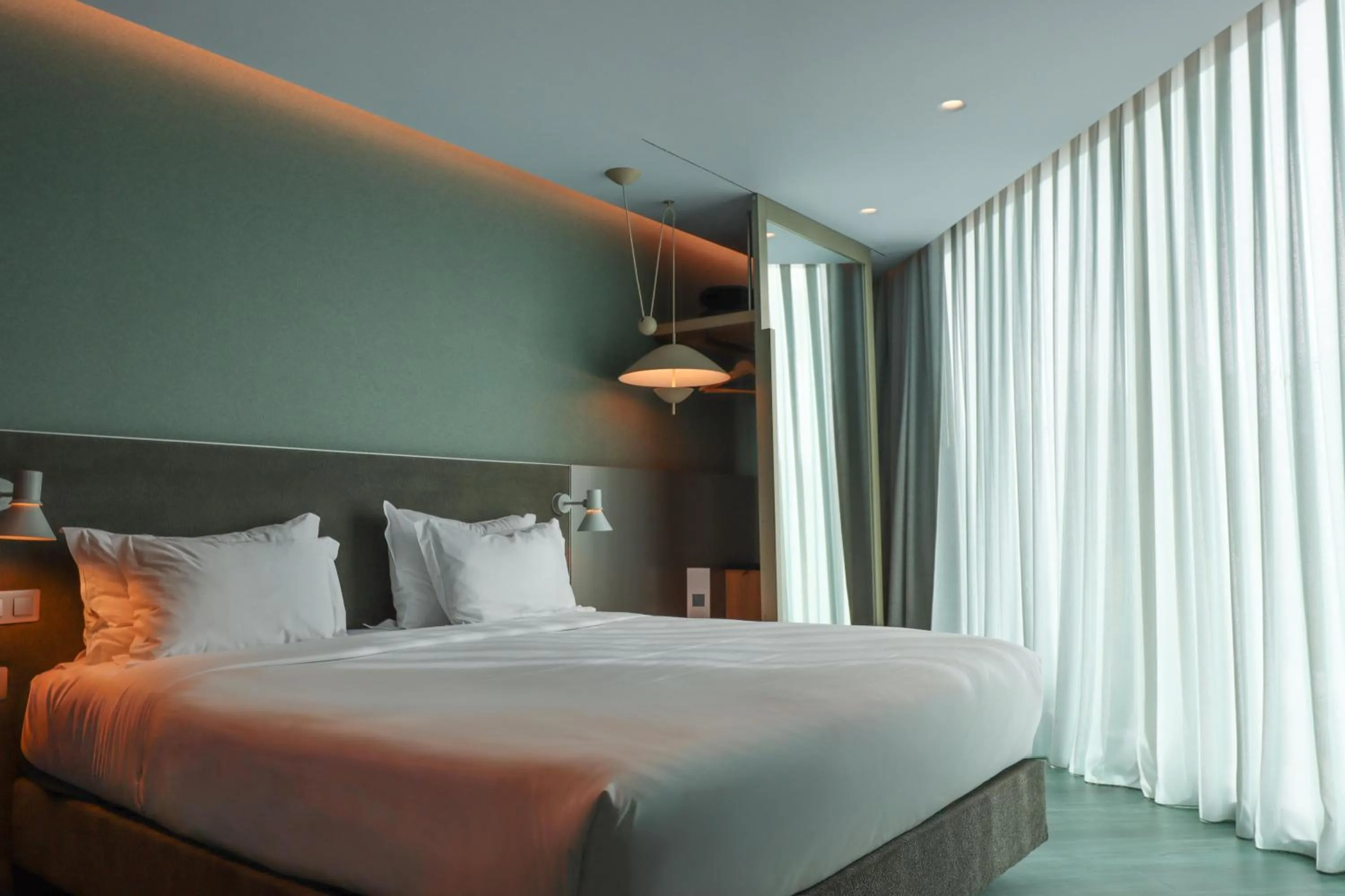 Photo of the whole room, Bed in The Views Oasis