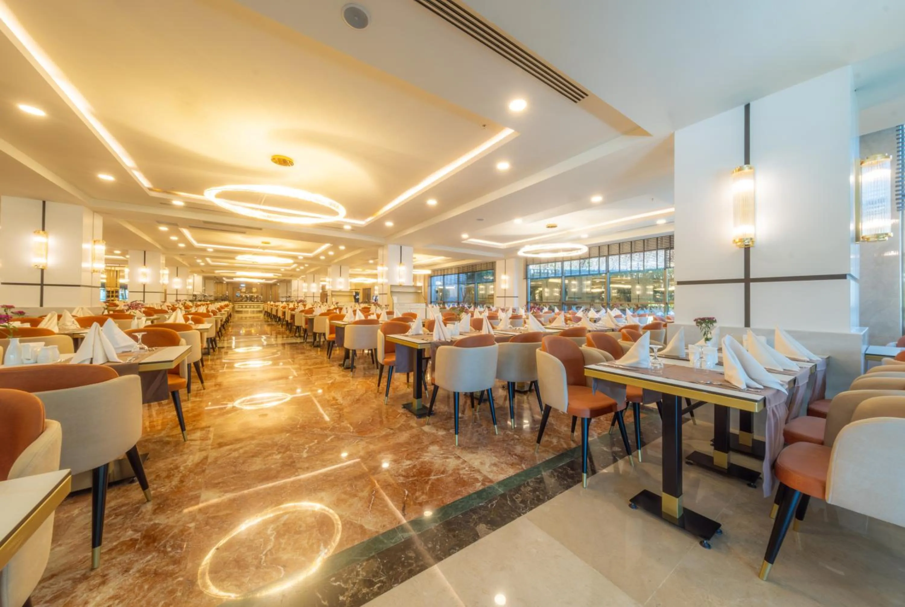 Restaurant/places to eat in Aydinbey King's Palace & Spa - Ultra All Inclusive