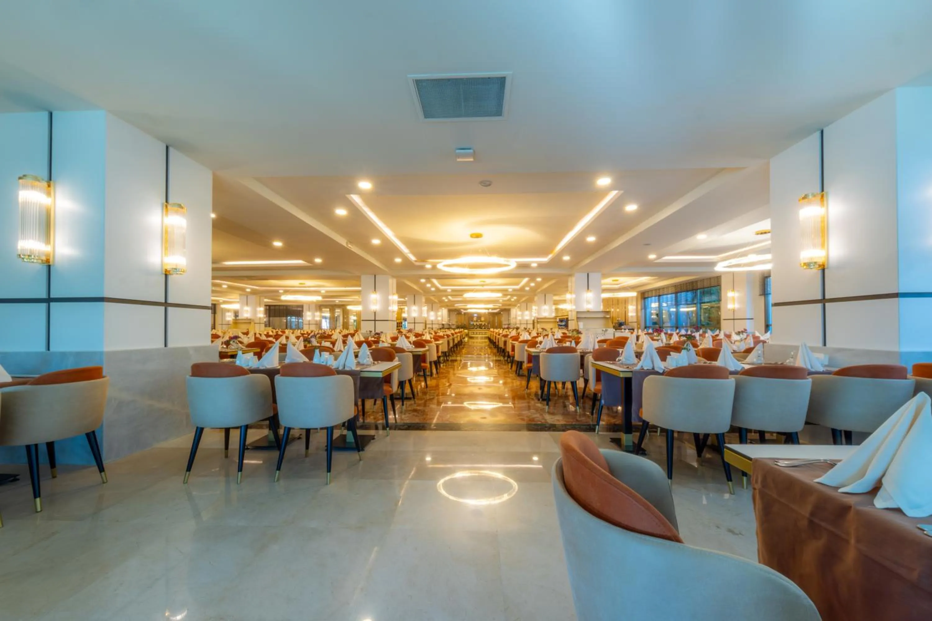 Restaurant/places to eat in Aydinbey King's Palace & Spa - Ultra All Inclusive