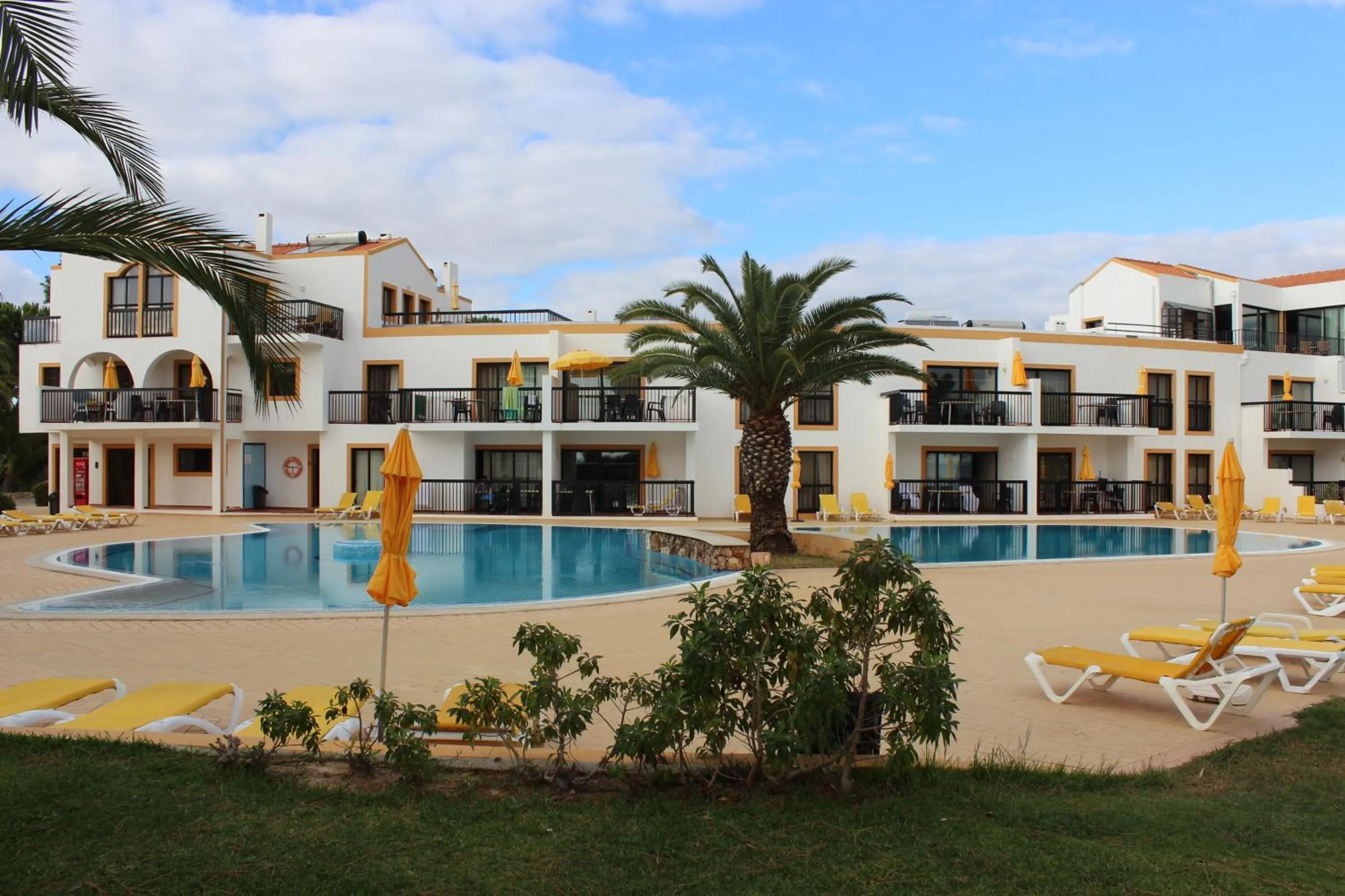 Swimming pool in Alfagar Village