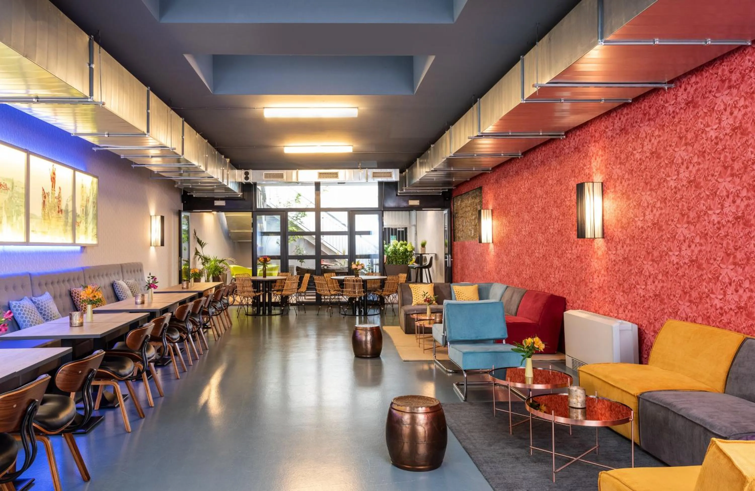 Lounge or bar in NYX Hotel Prague by Leonardo Hotels