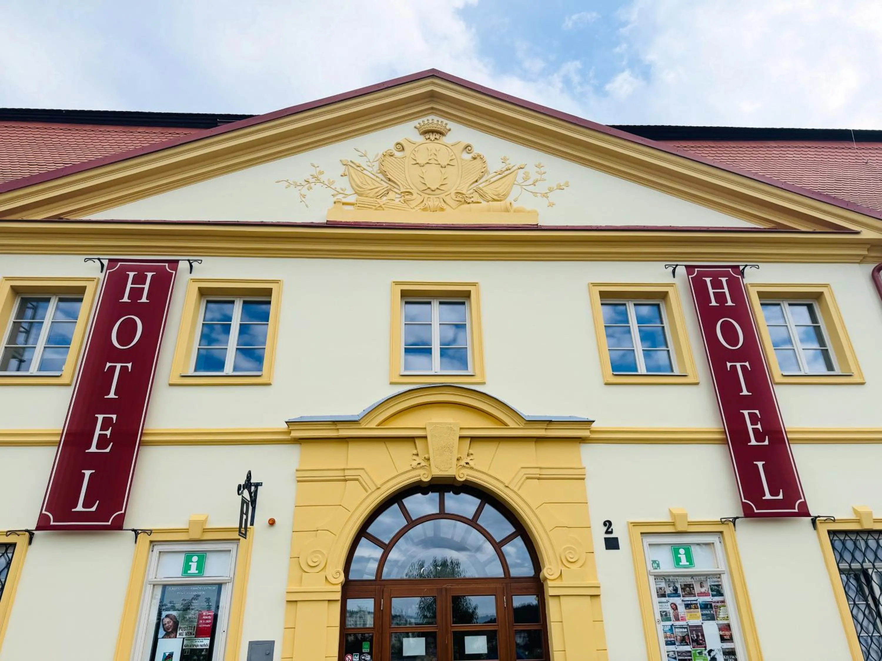 Facade/entrance in Hotel Tynec