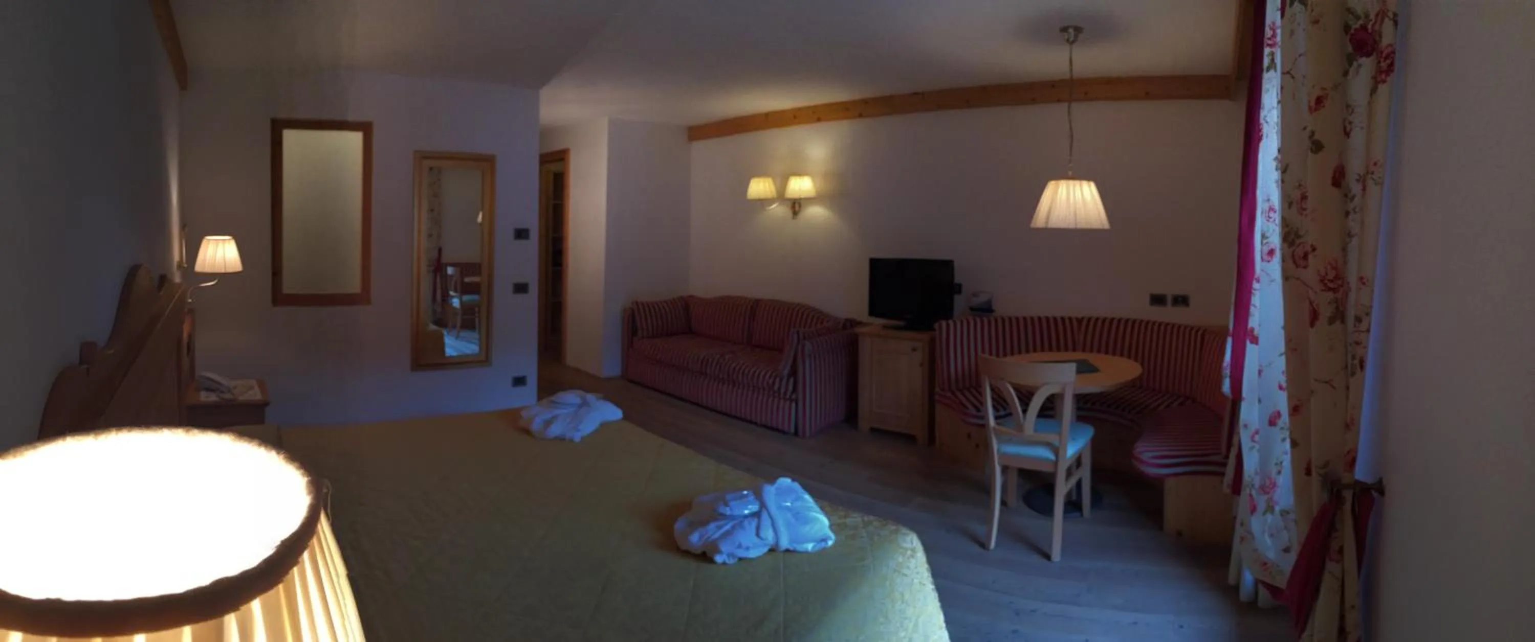 Bedroom, Bed in Campiglio Bellavista