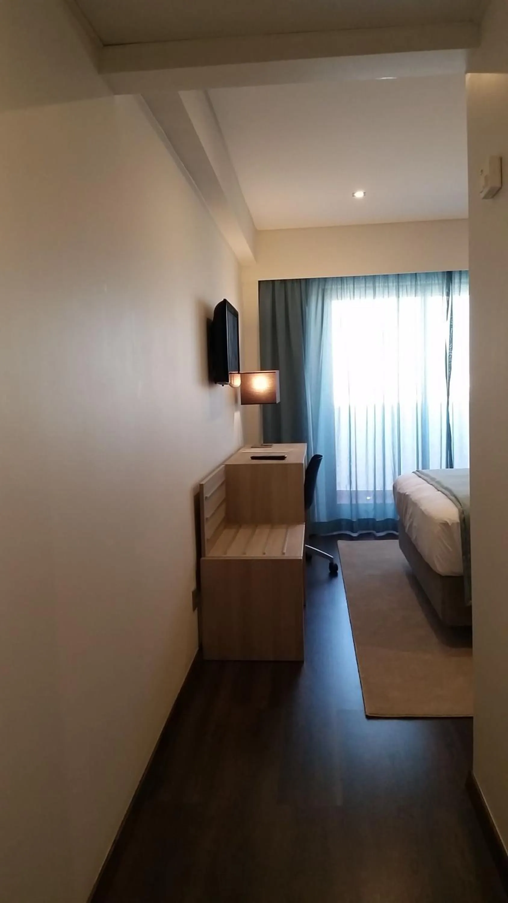 TV and multimedia, Bed in VIP Executive Zurique Hotel