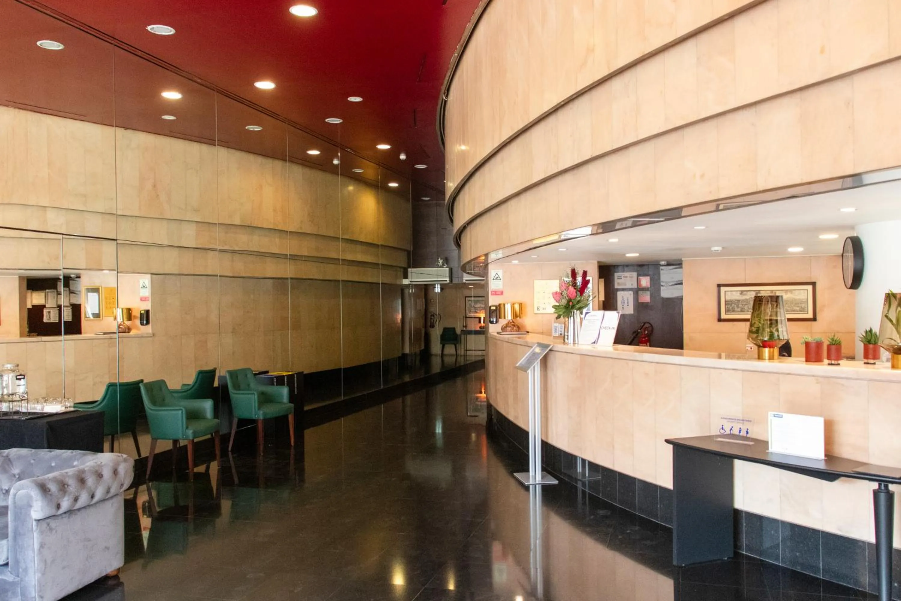 Lobby or reception in VIP Executive Eden Aparthotel