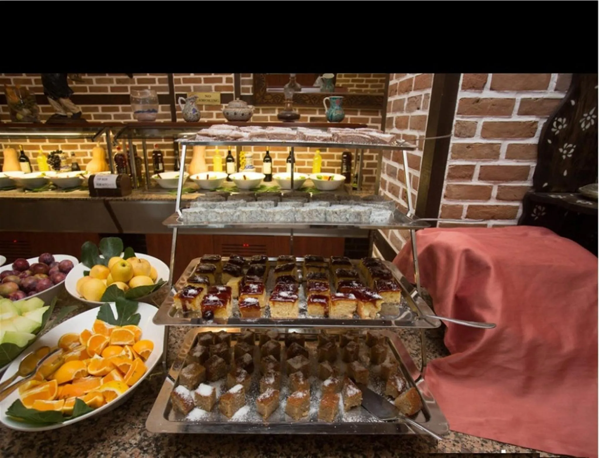 Food and drinks in Kleopatra Fatih Hotel