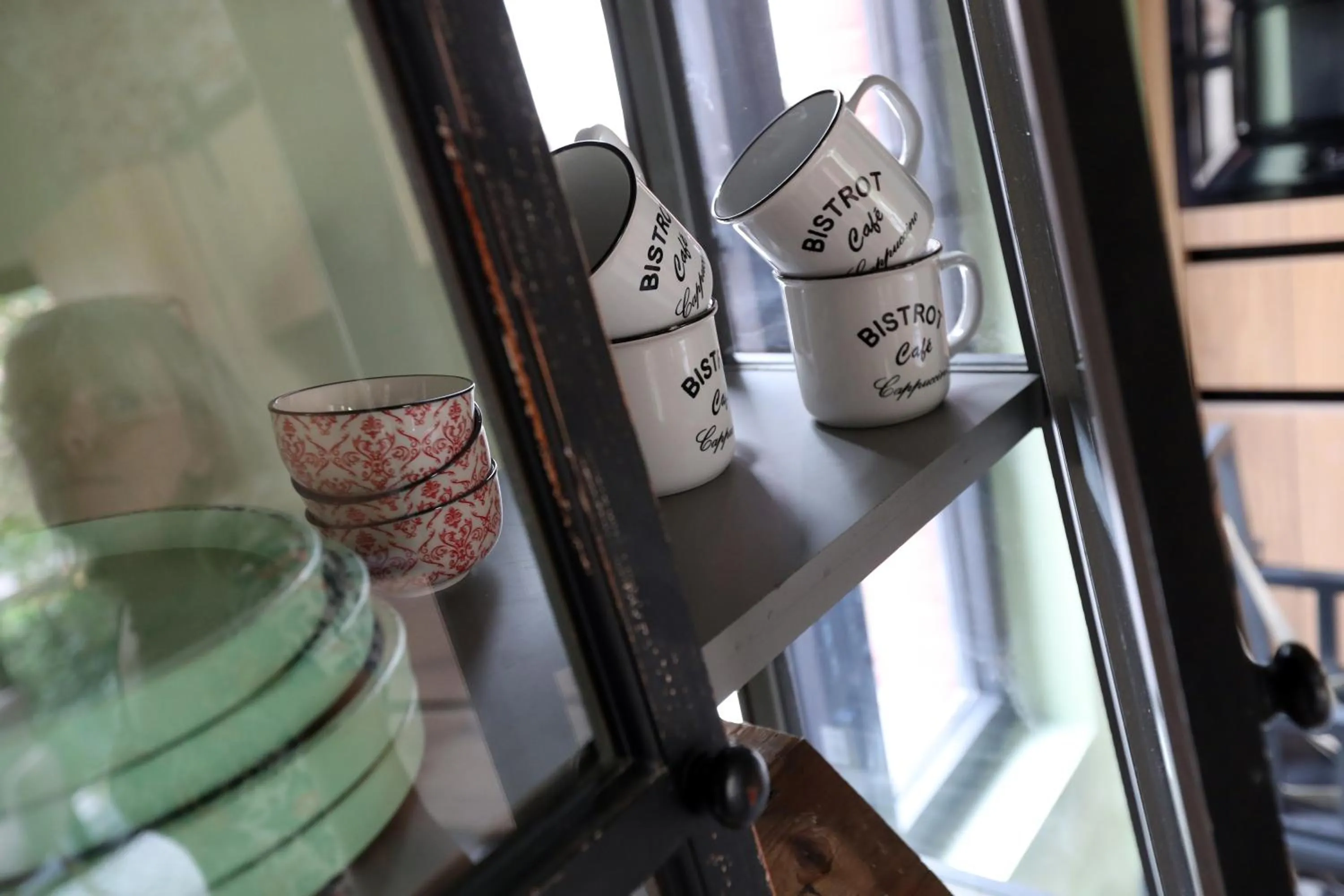 Restaurant/places to eat in B&B PETIT PRINCE, GENT