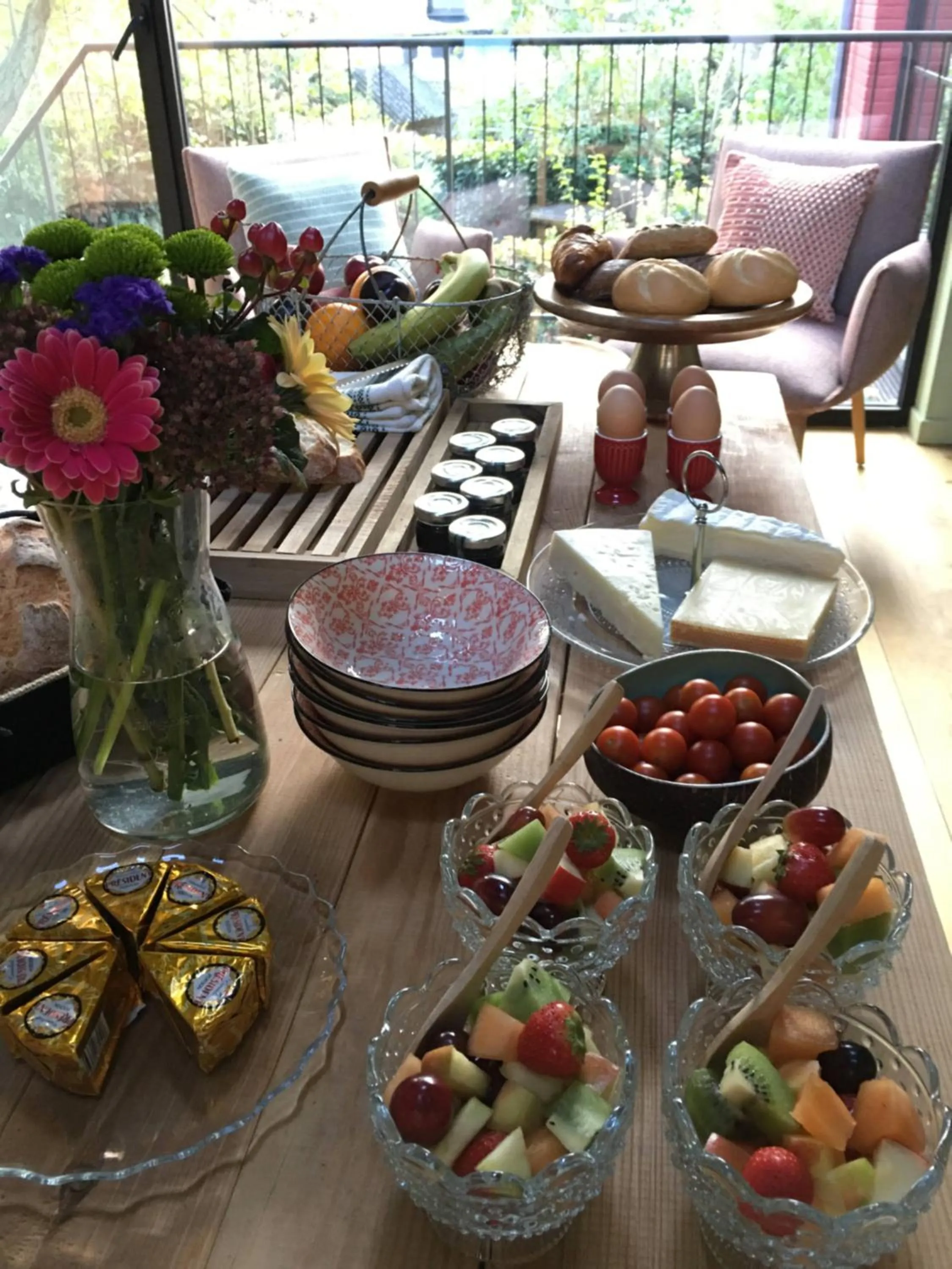 Buffet breakfast in B&B PETIT PRINCE, GENT