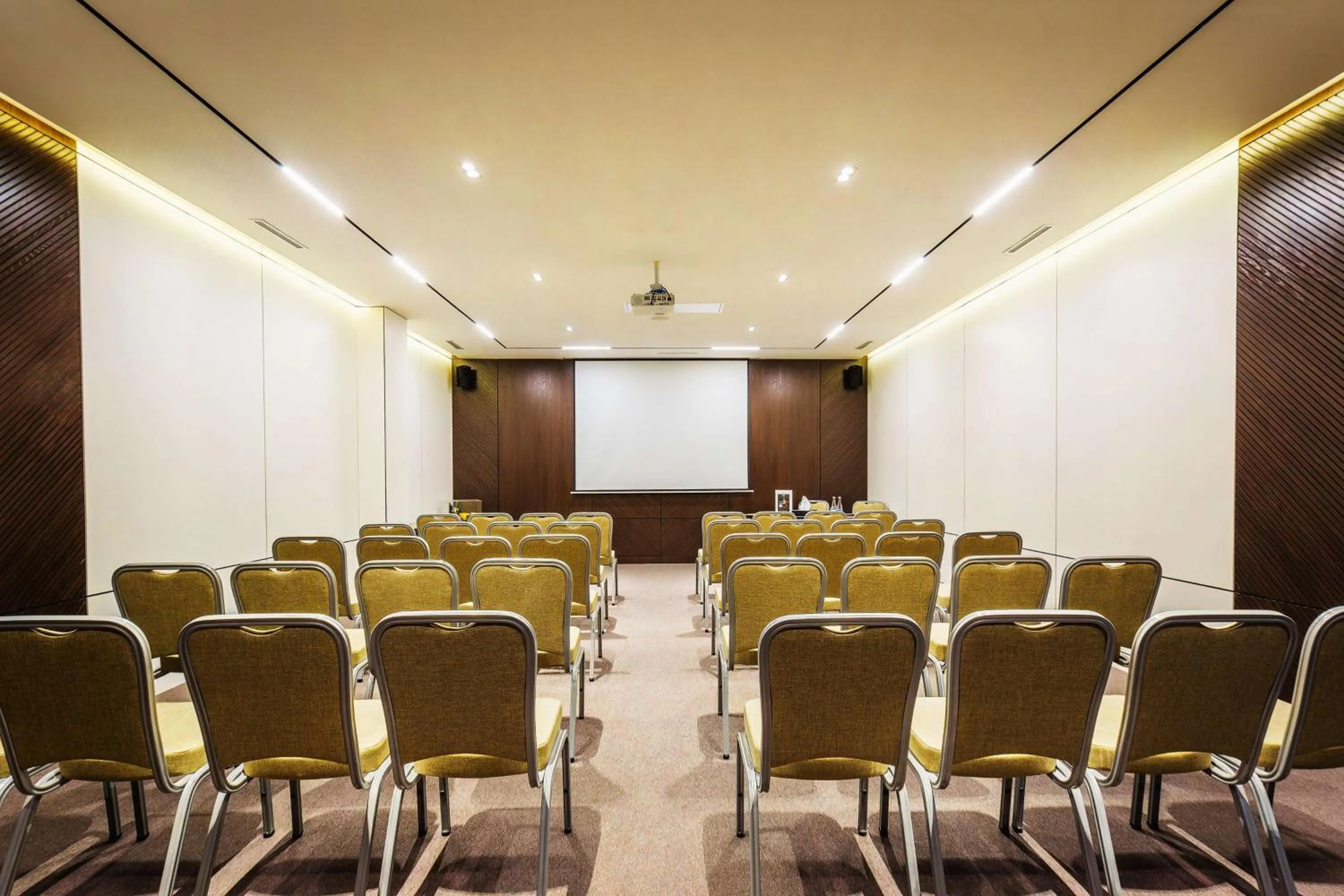Meeting/conference room in Radisson Blu Hotel, Tashkent
