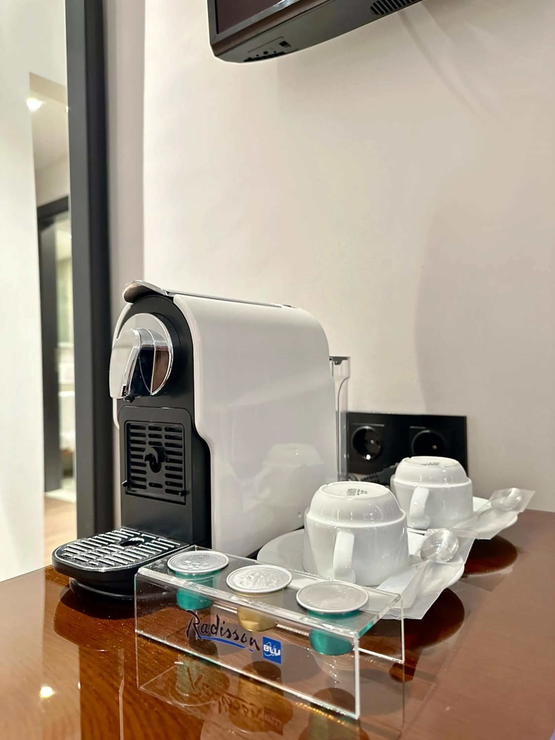 Coffee/tea facilities in Radisson Blu Hotel, Tashkent