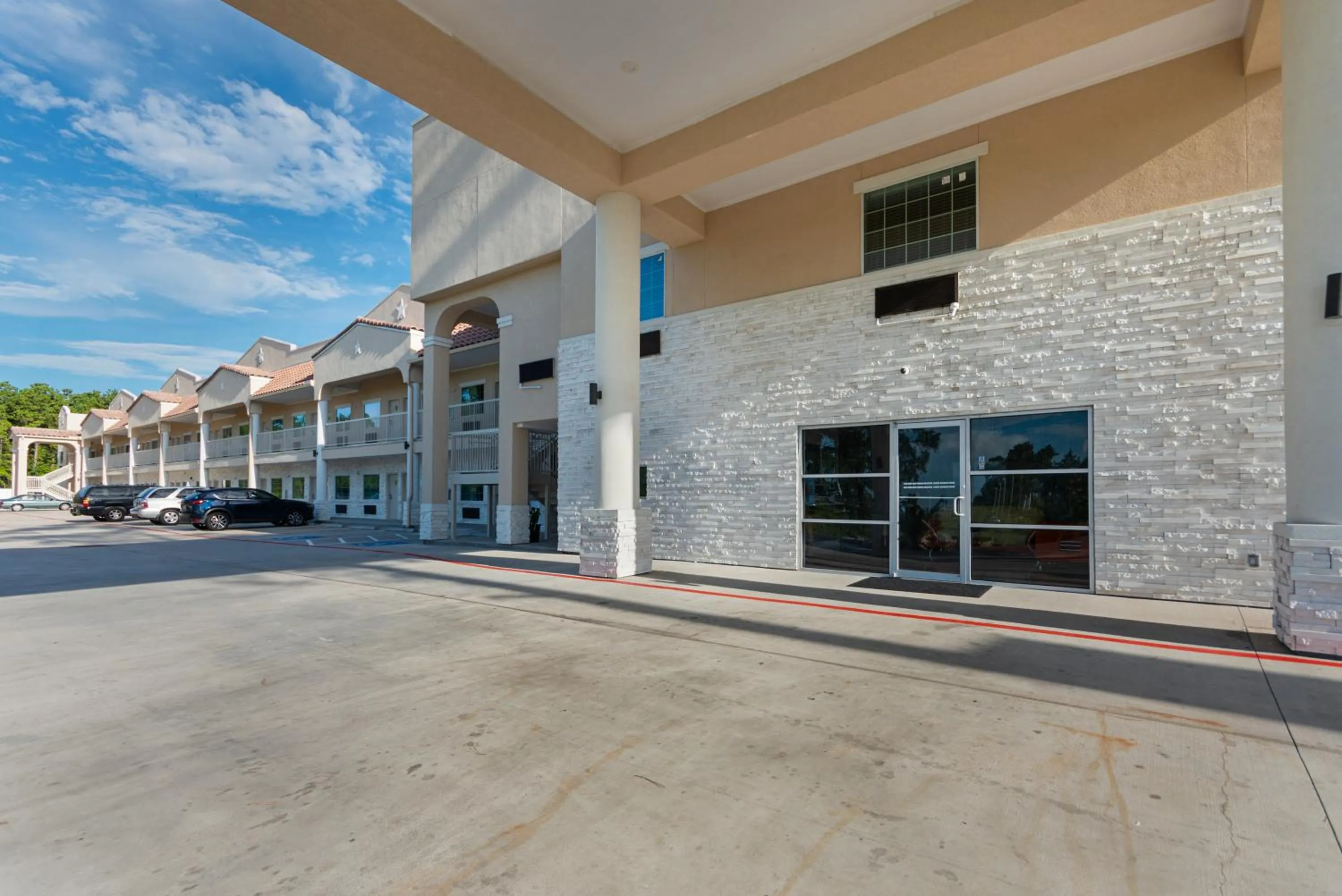 Property building in Baymont by Wyndham Kingwood