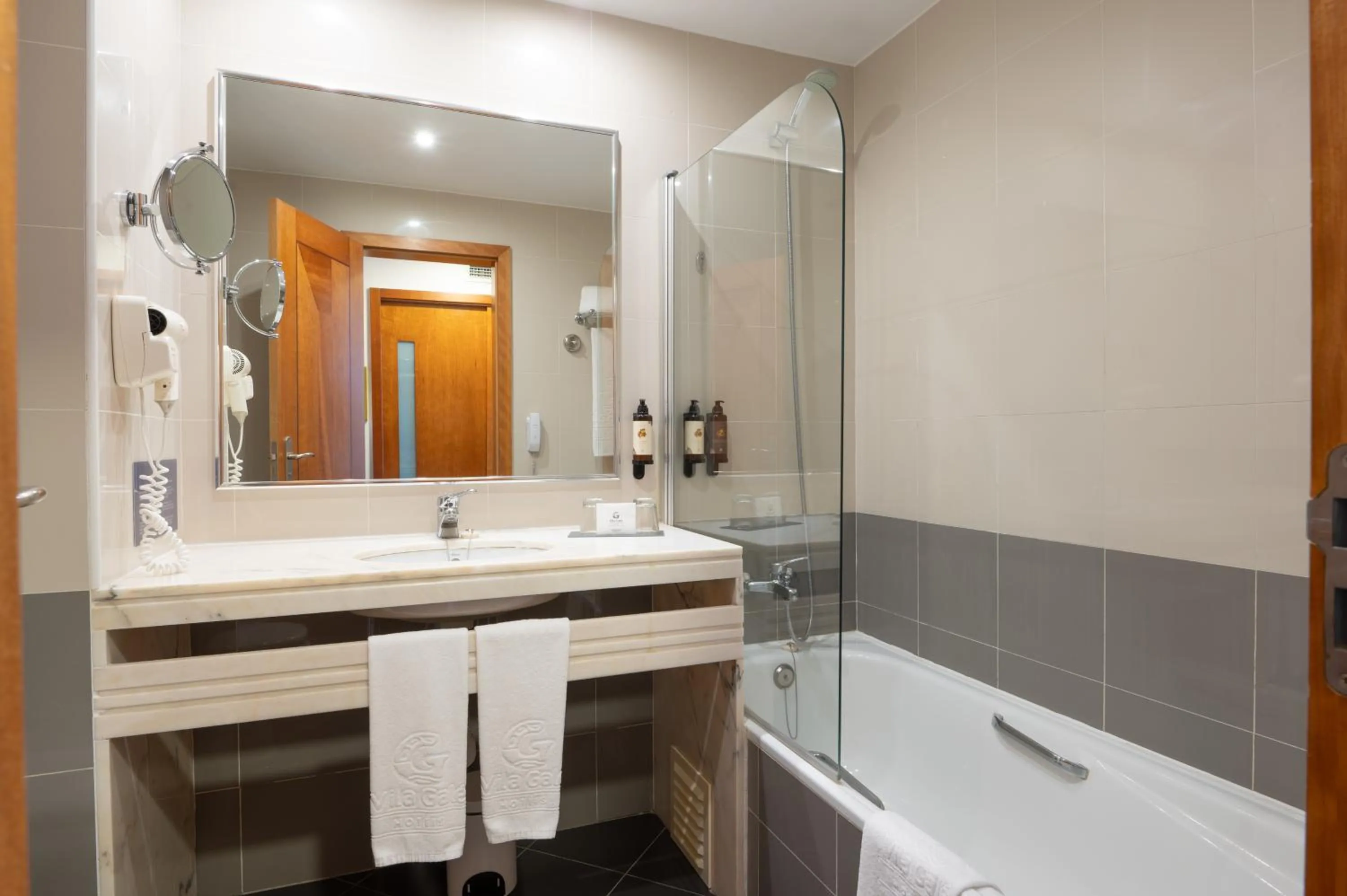 Bathroom in Vila Gale Opera