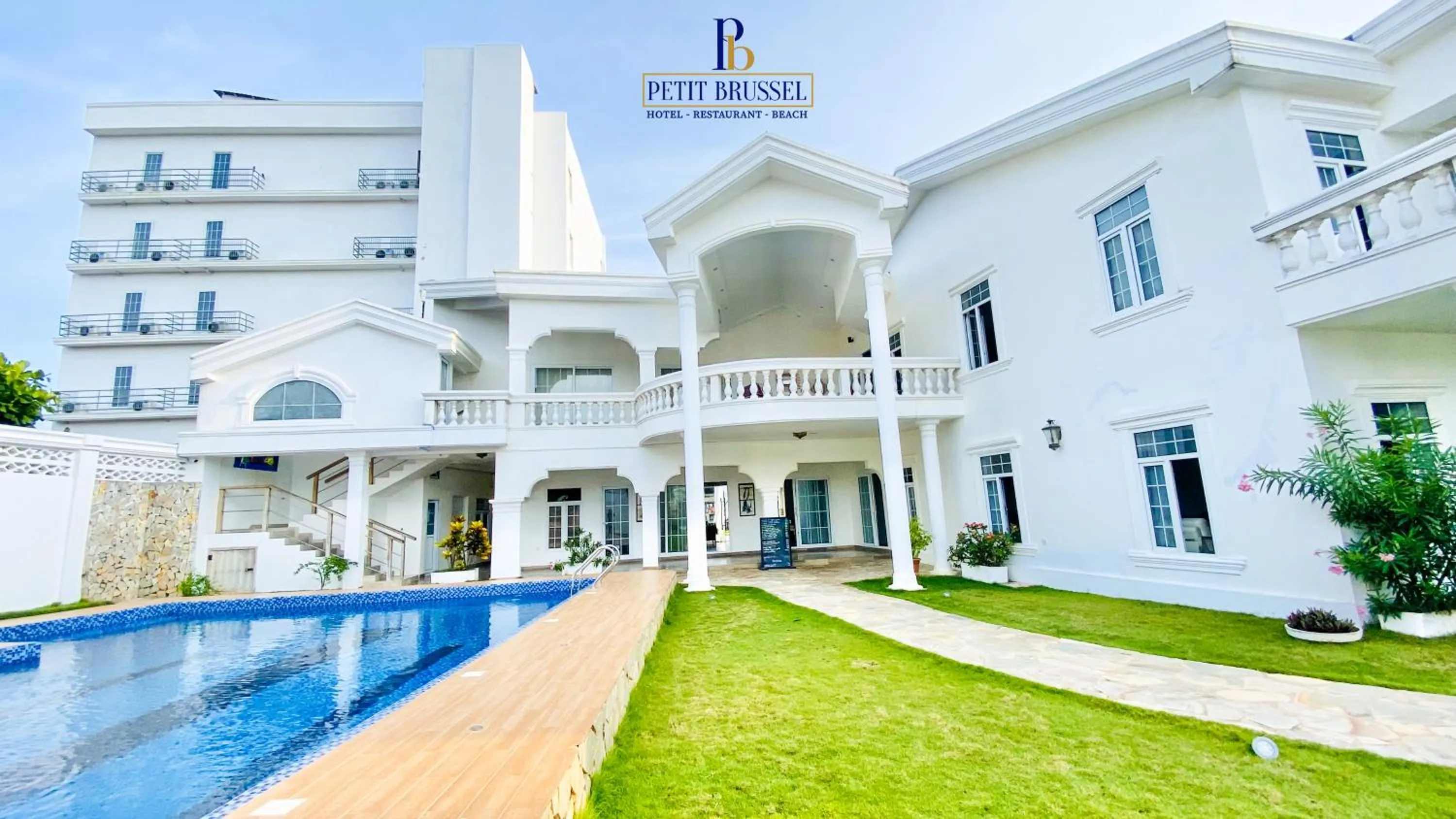 Property building in Hotel Petit Brussel