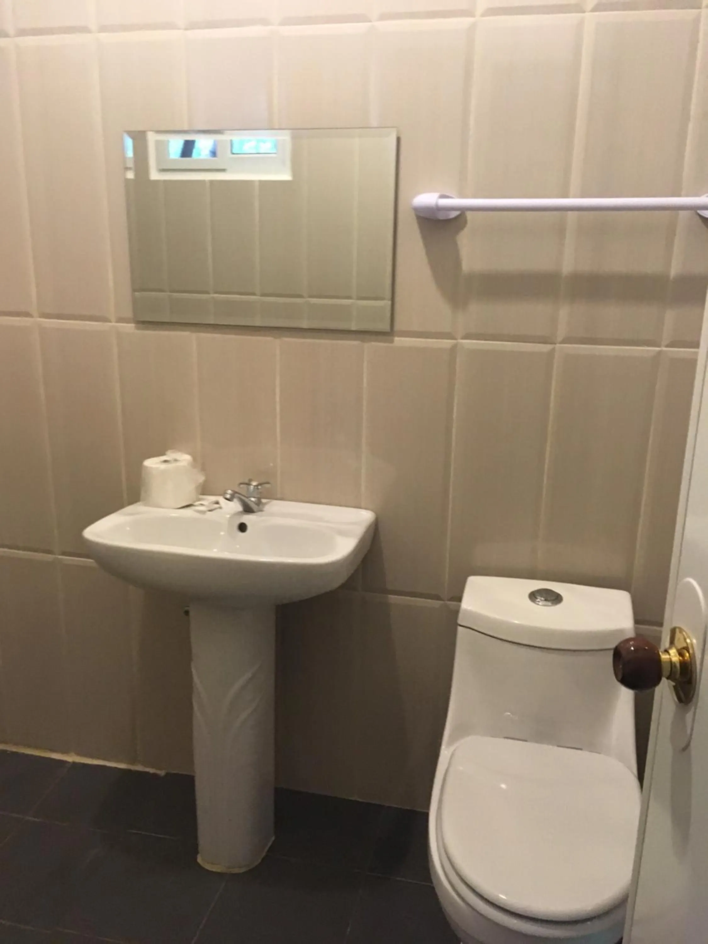 Toilet in Santander Pebble Beach Resort