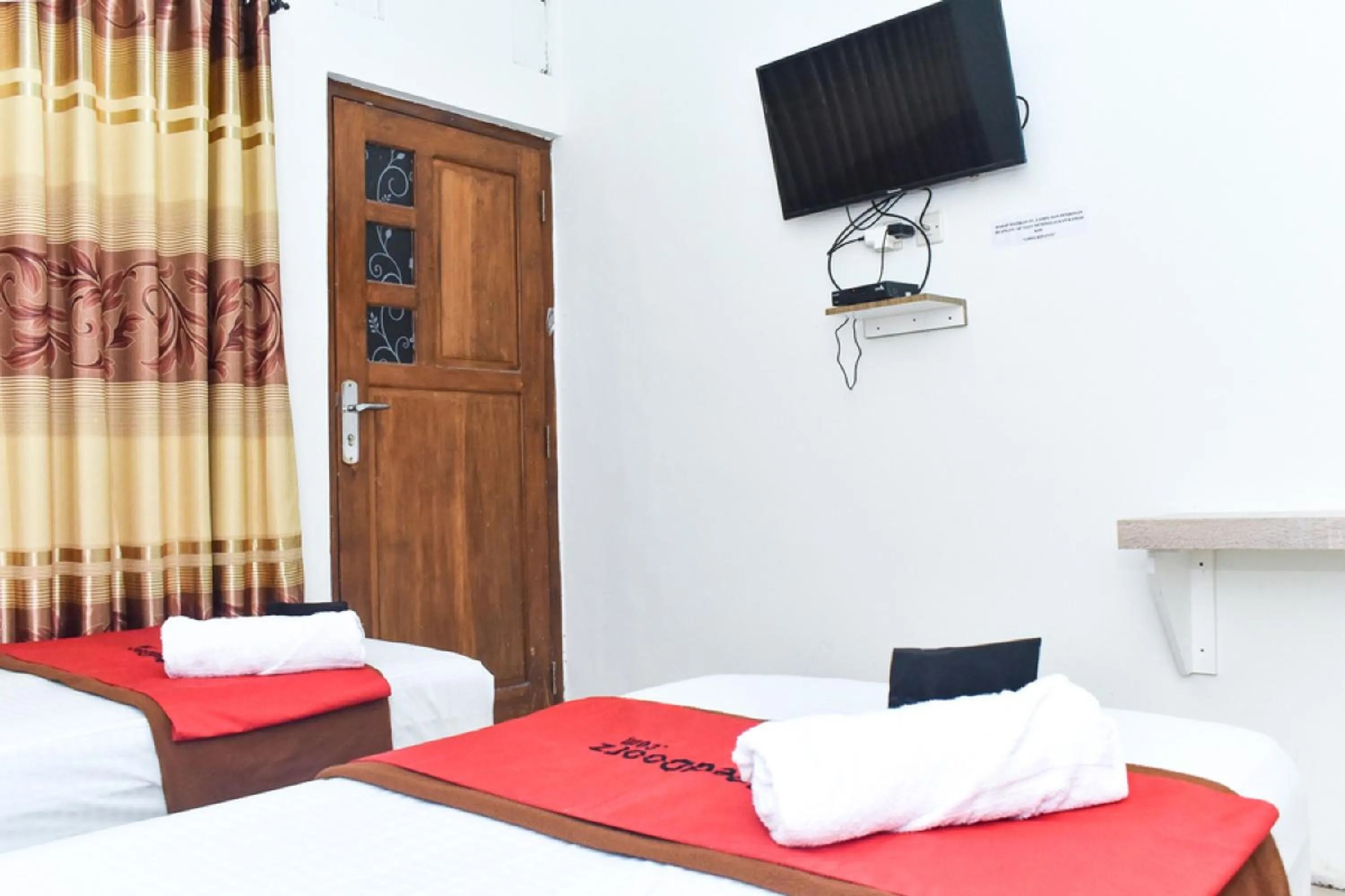 Bedroom, Bed in RedDoorz near UGM 3