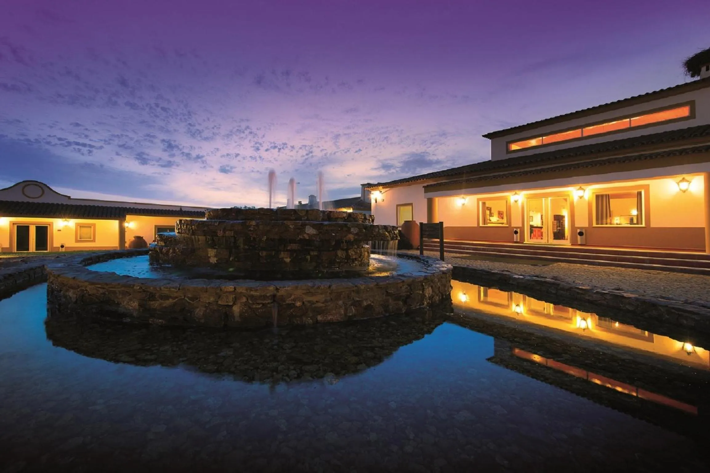 Facade/entrance in Vila Gale Alentejo Vineyard - Clube de Campo
