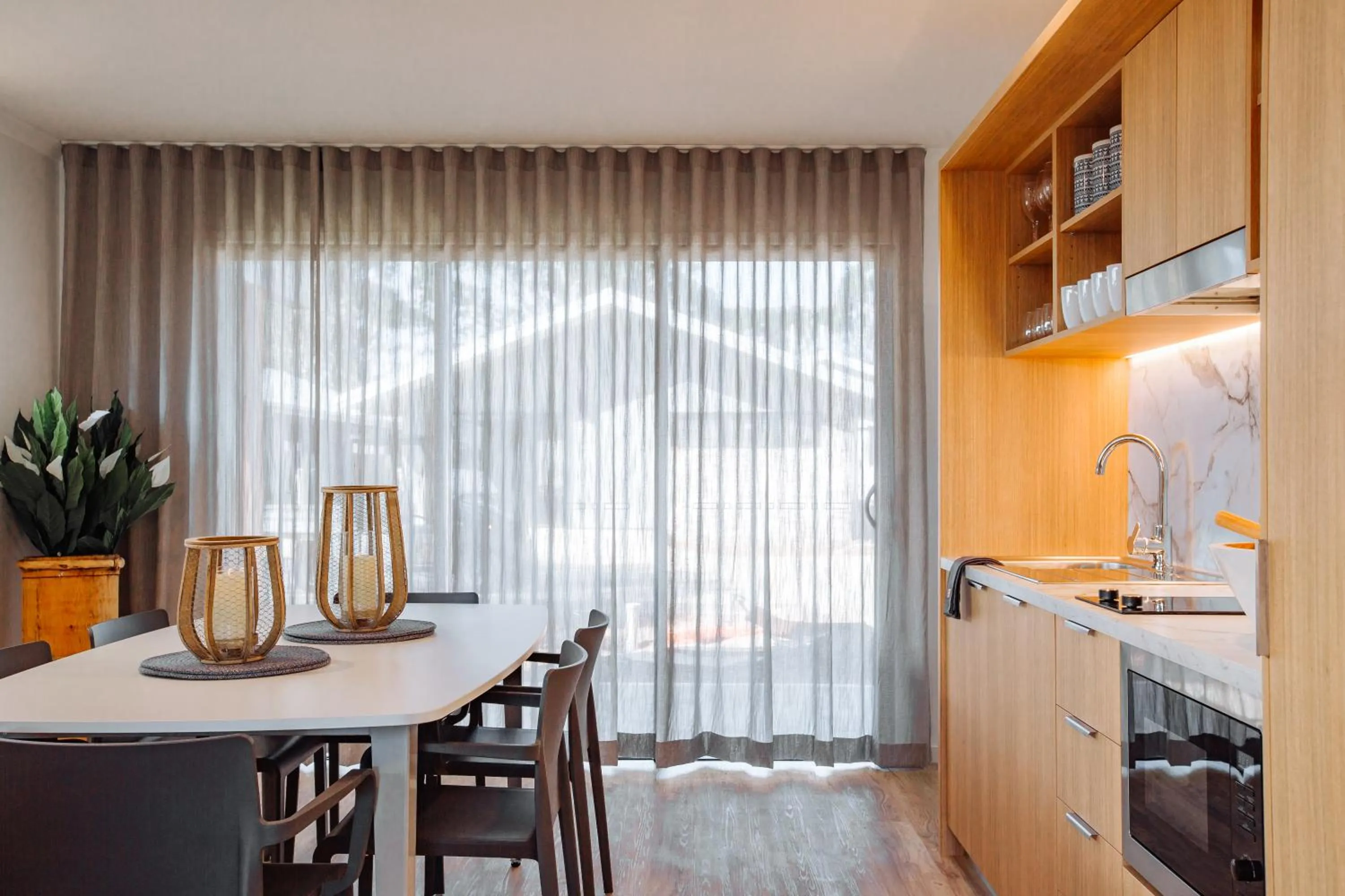 Kitchen or kitchenette in BIG4 Sandstone Point Holiday Resort Bribie Island