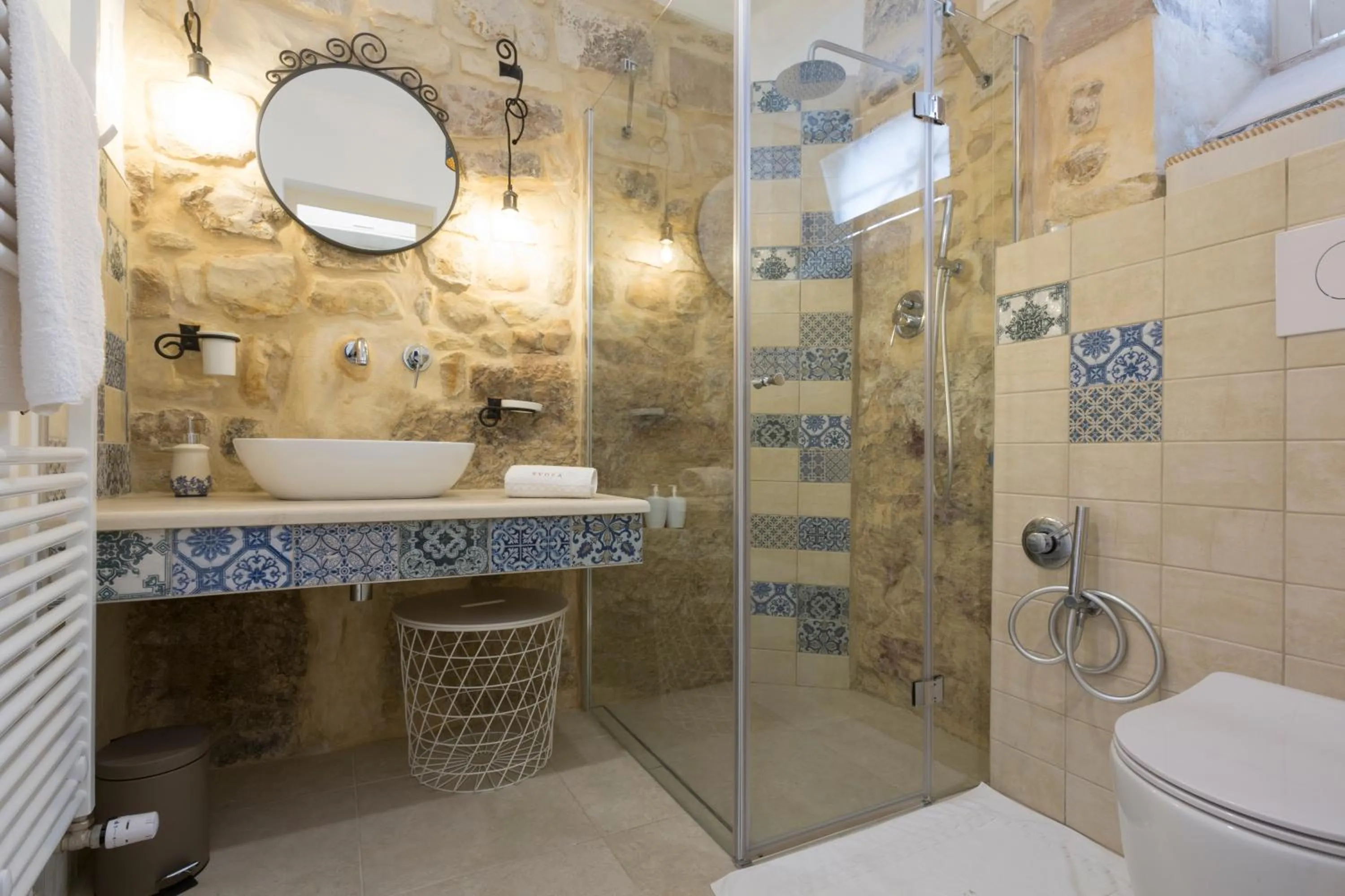 Shower in Evoca